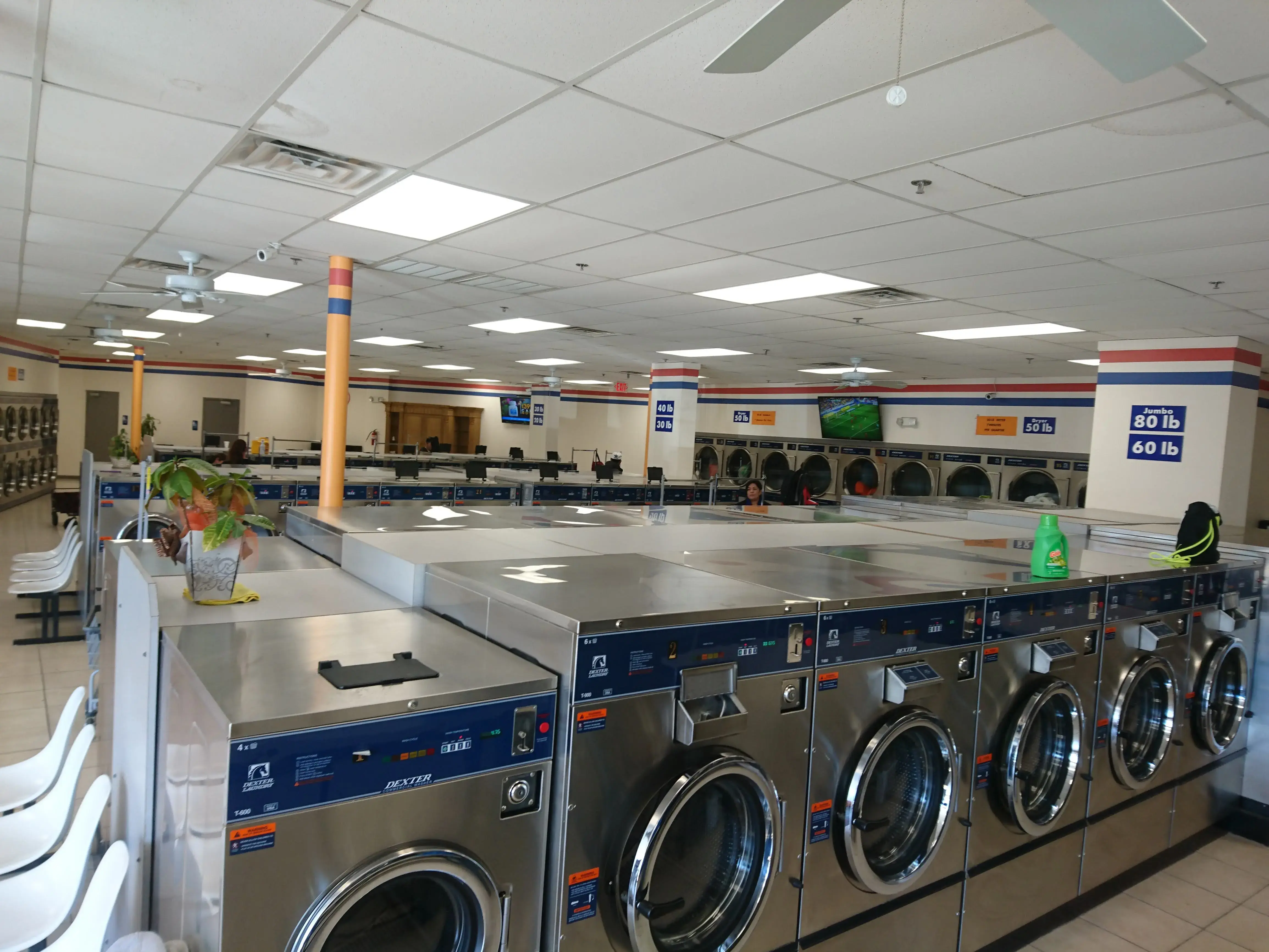 7 Star Laundromat thumbnail 14