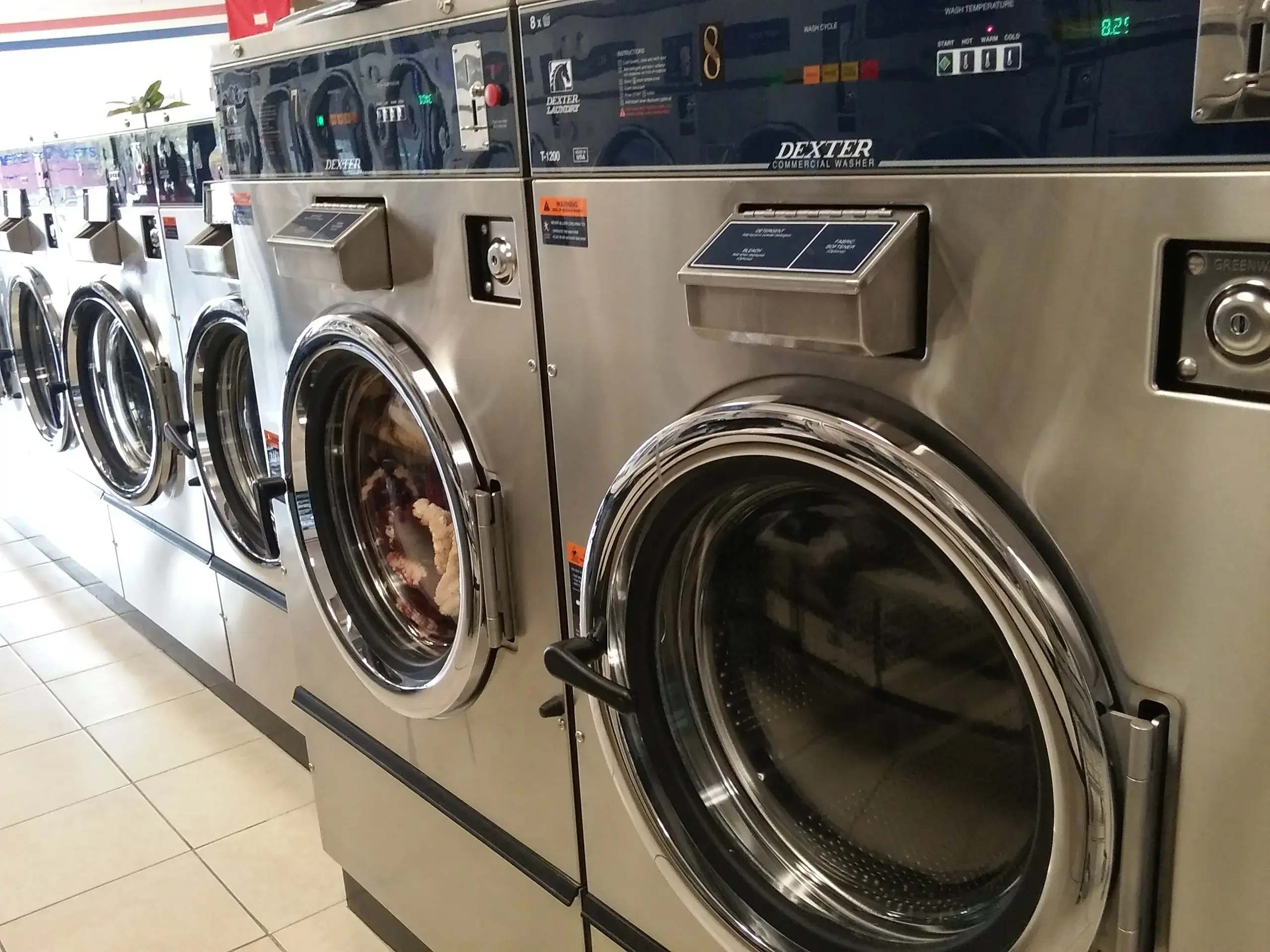 7 Star Laundromat thumbnail 18