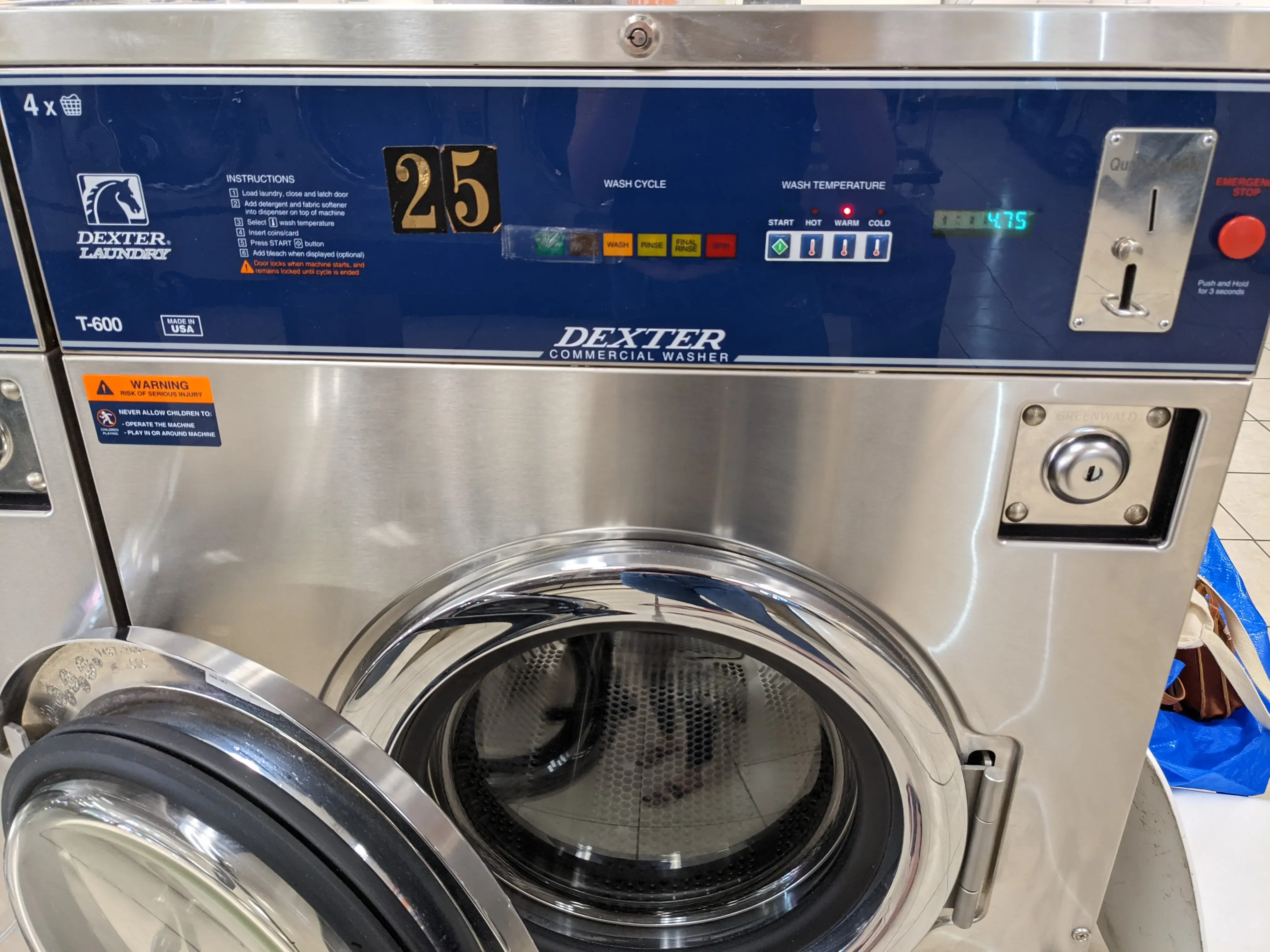 7 Star Laundromat - Image 11