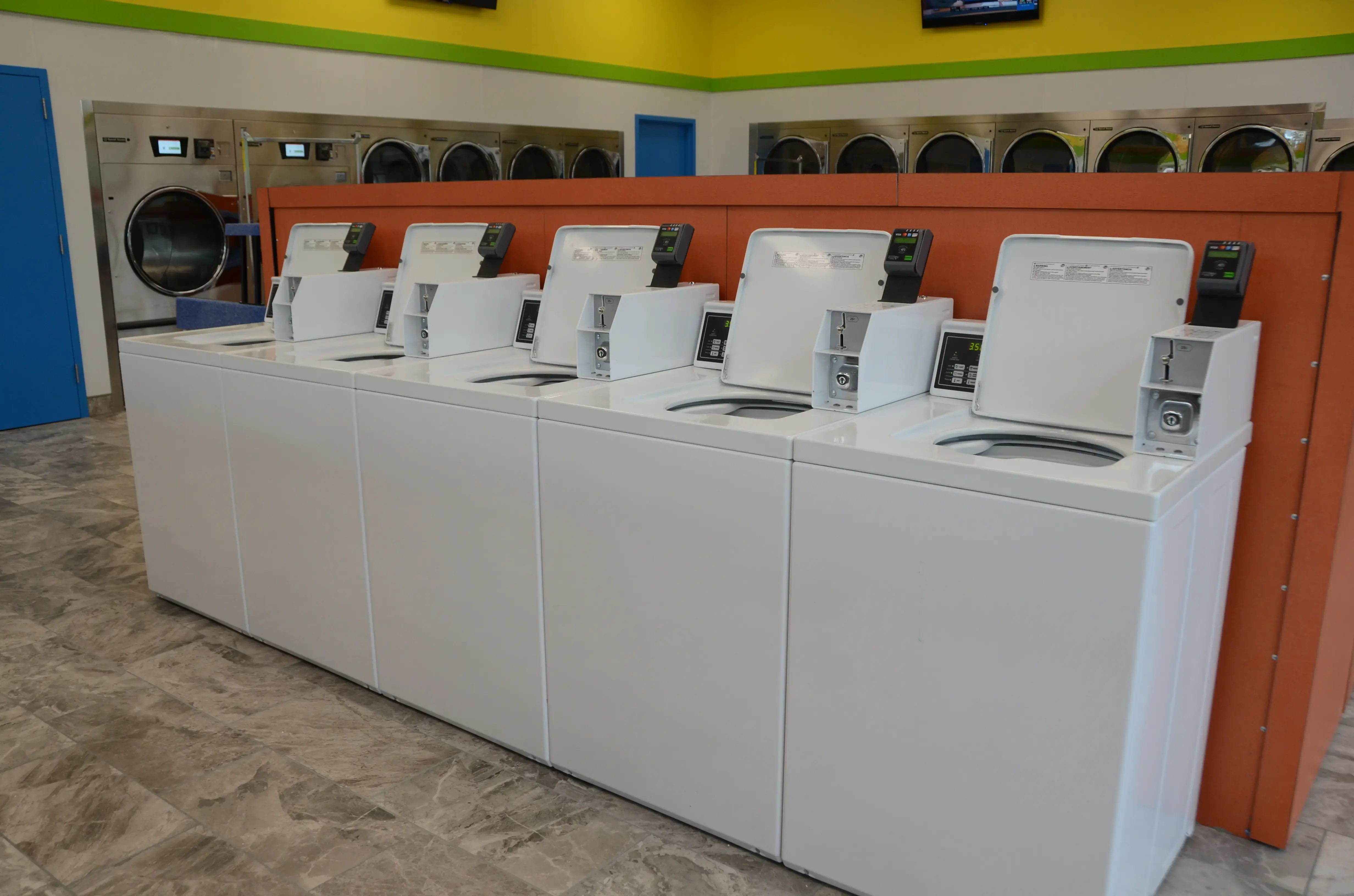 70 & Summer Coin Laundry thumbnail 16