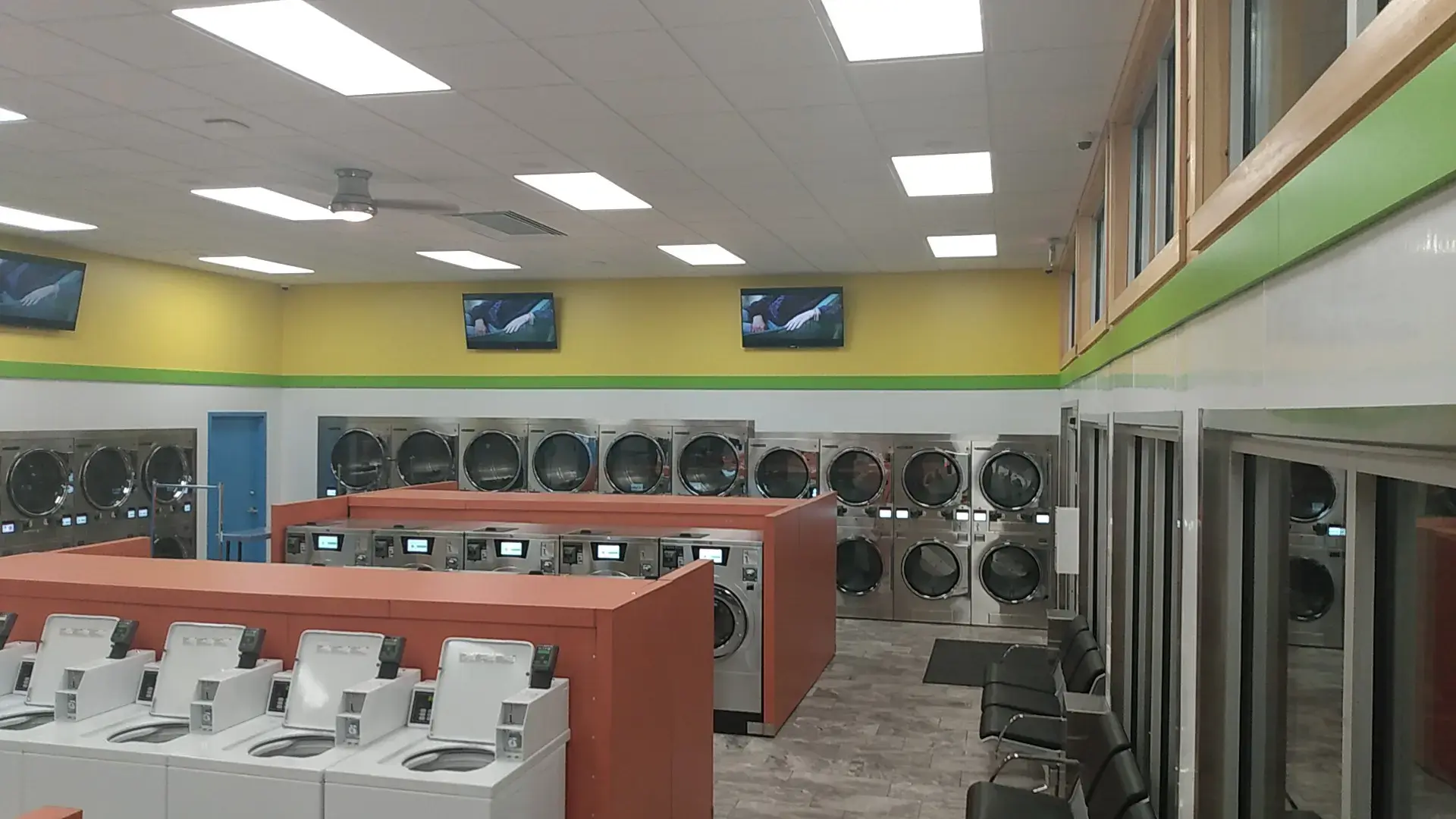 70 & Summer Coin Laundry - Image 20