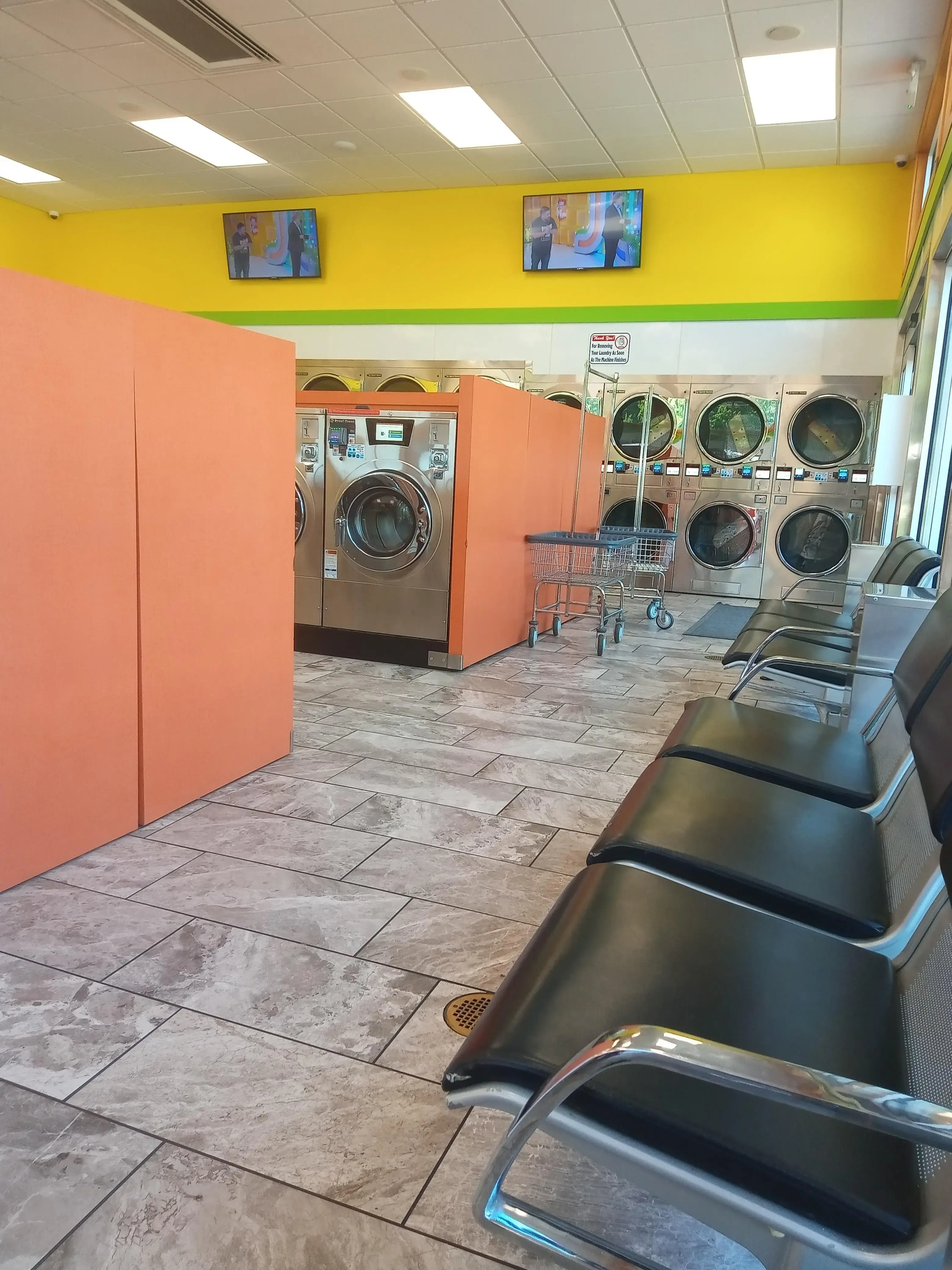 70 & Summer Coin Laundry thumbnail 3