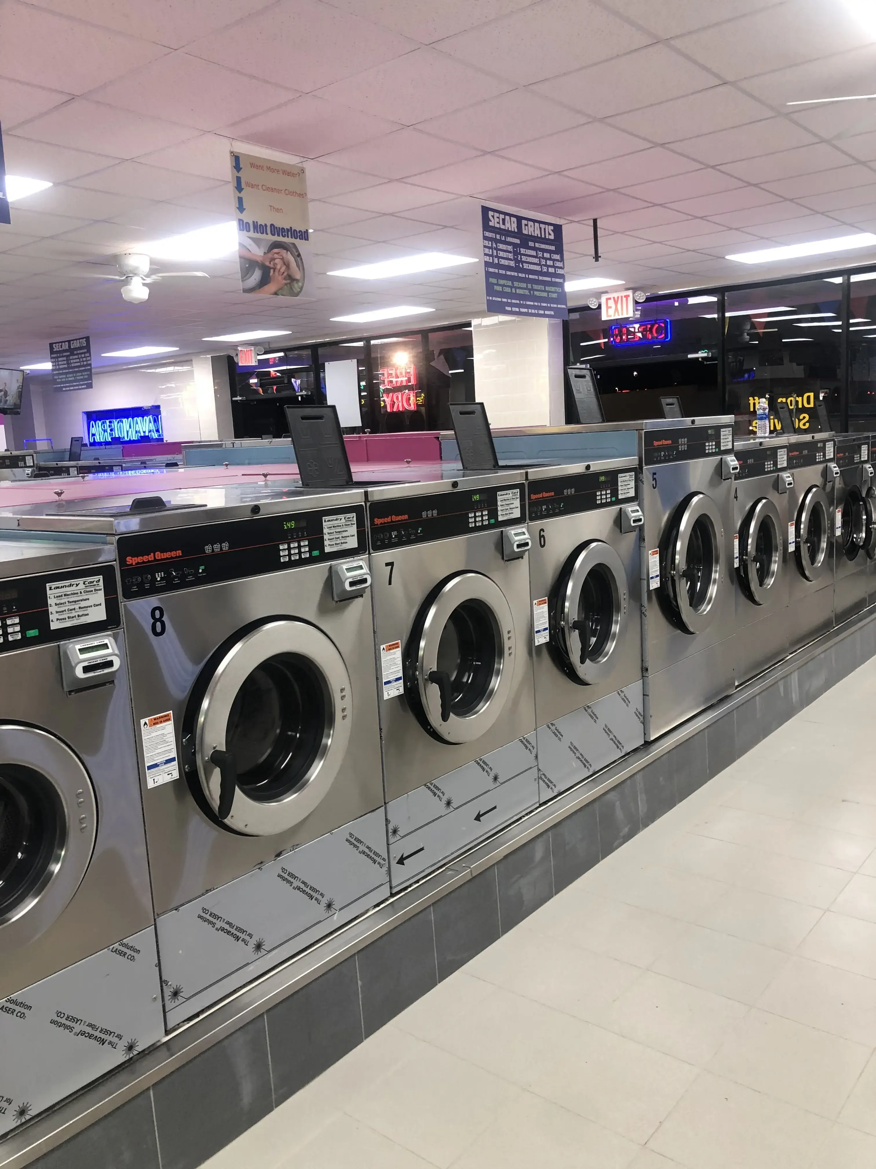 730 Grand Laundromat Deer Park thumbnail 4