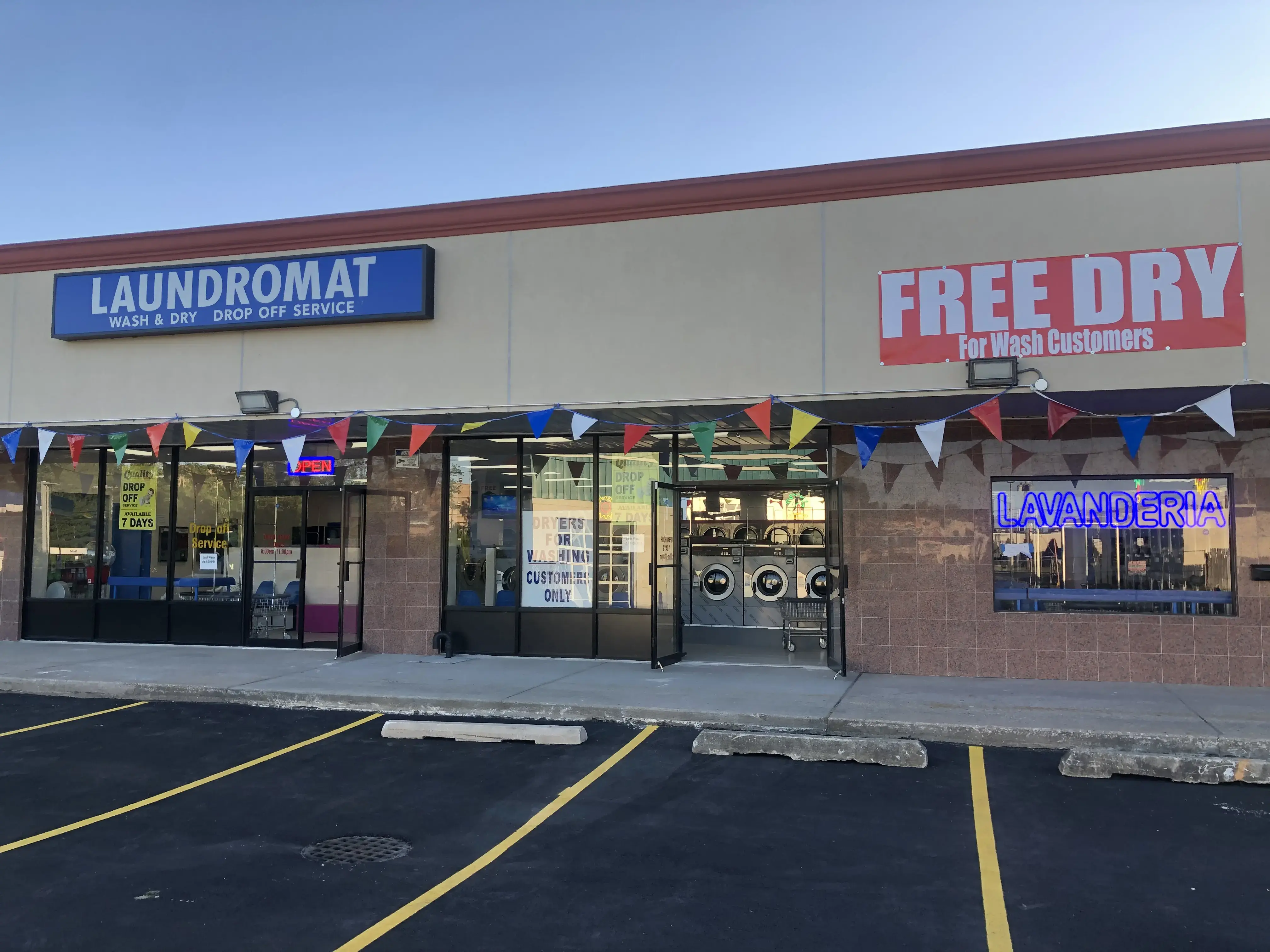 730 Grand Laundromat Deer Park - Image 1