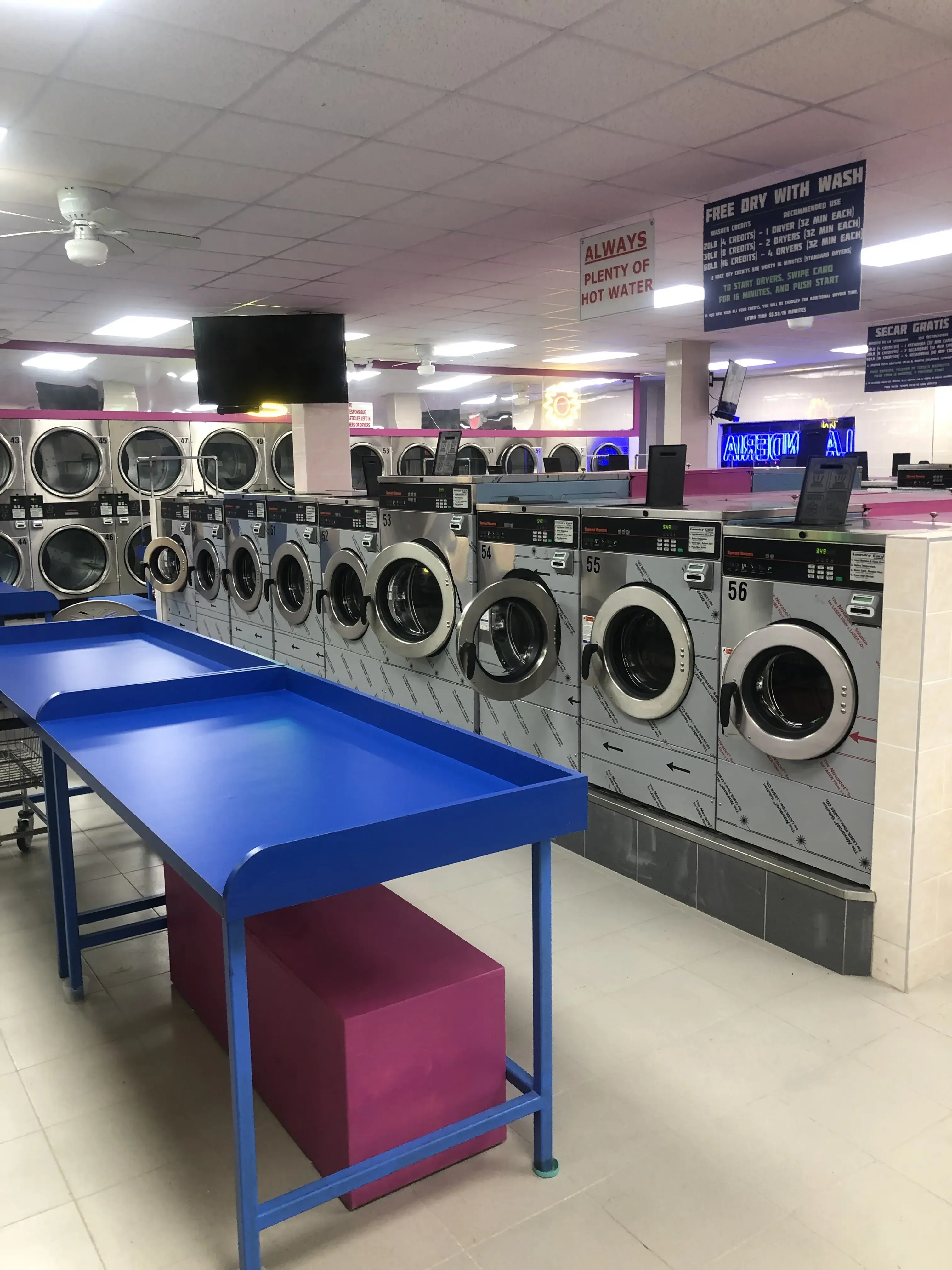 730 Grand Laundromat Deer Park thumbnail 6