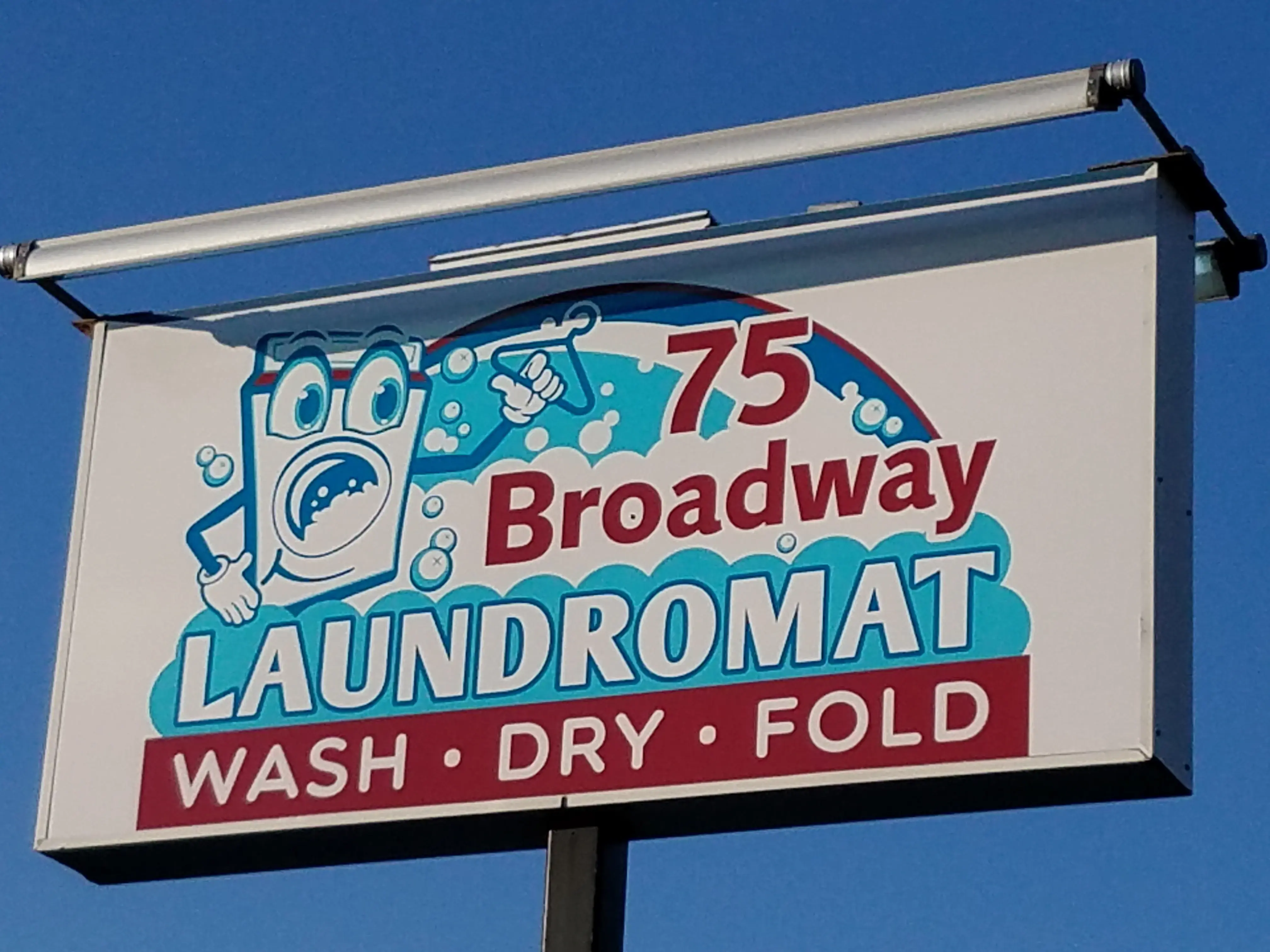 75 Broadway Laundromat - Image 9