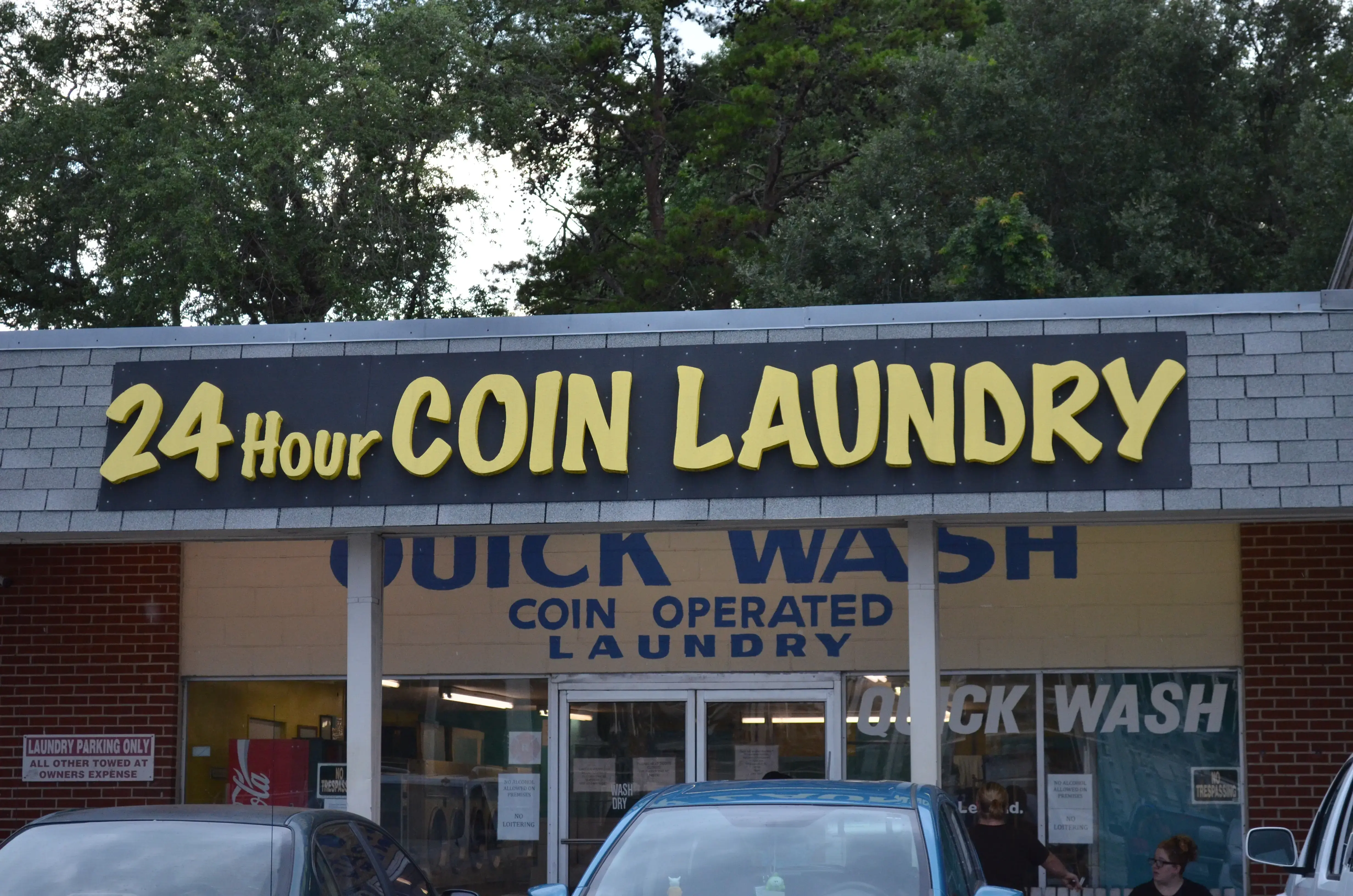 A 24 Hour Coin Laundry - Lavandería con monedas las 24 horas thumbnail 17