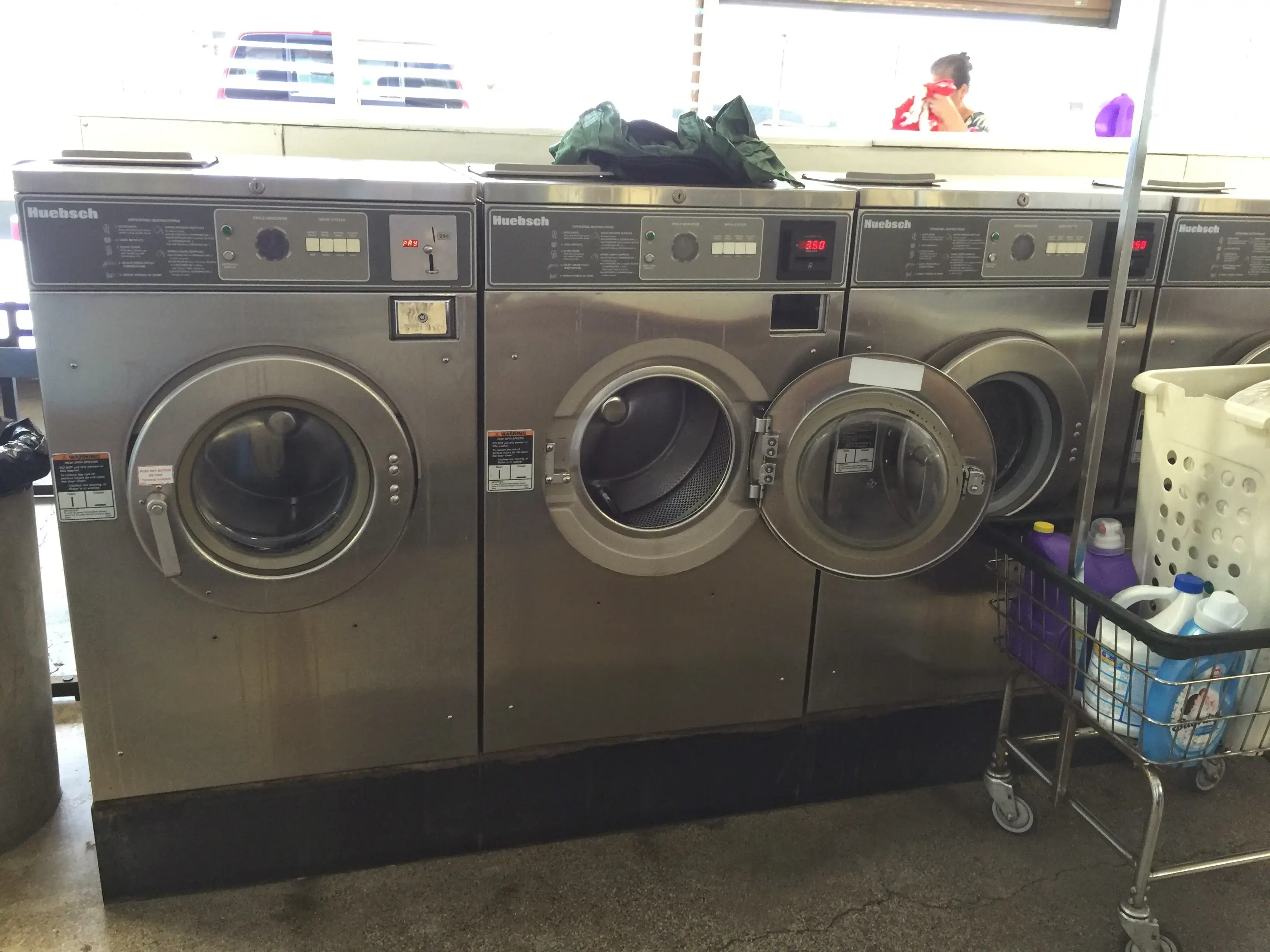 A & E Laundry - Image 9