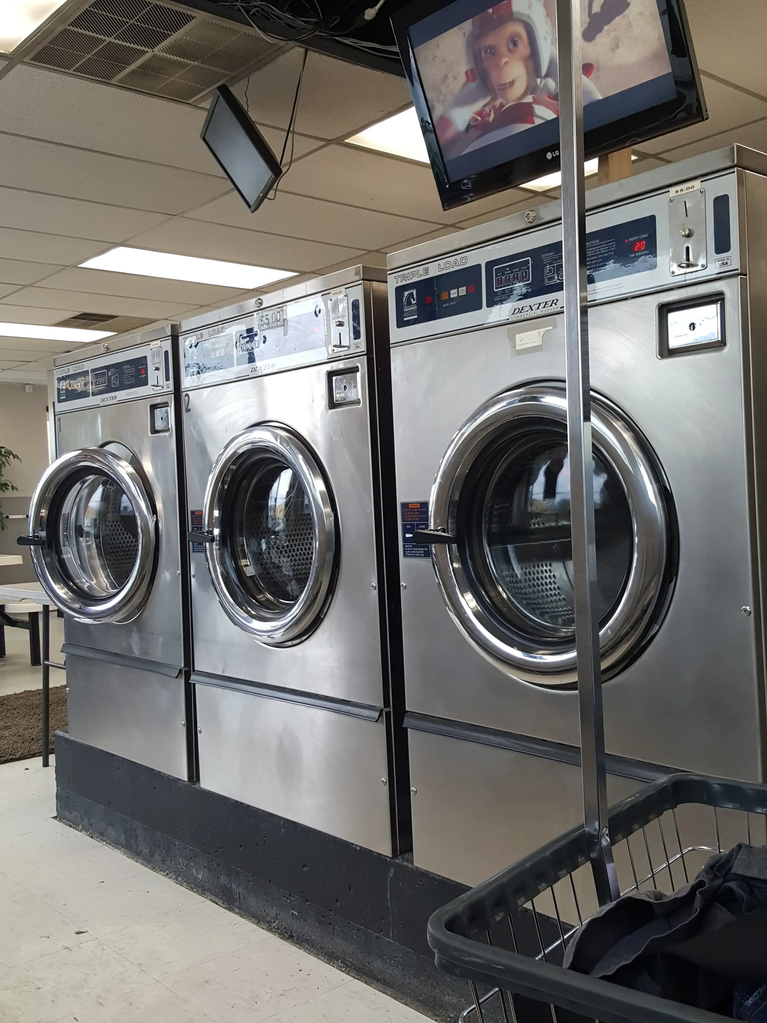 A' Laundromat - Image 15