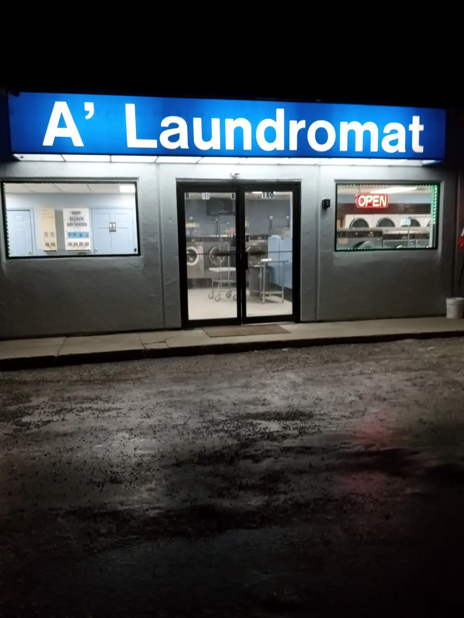 A' Laundromat thumbnail 18