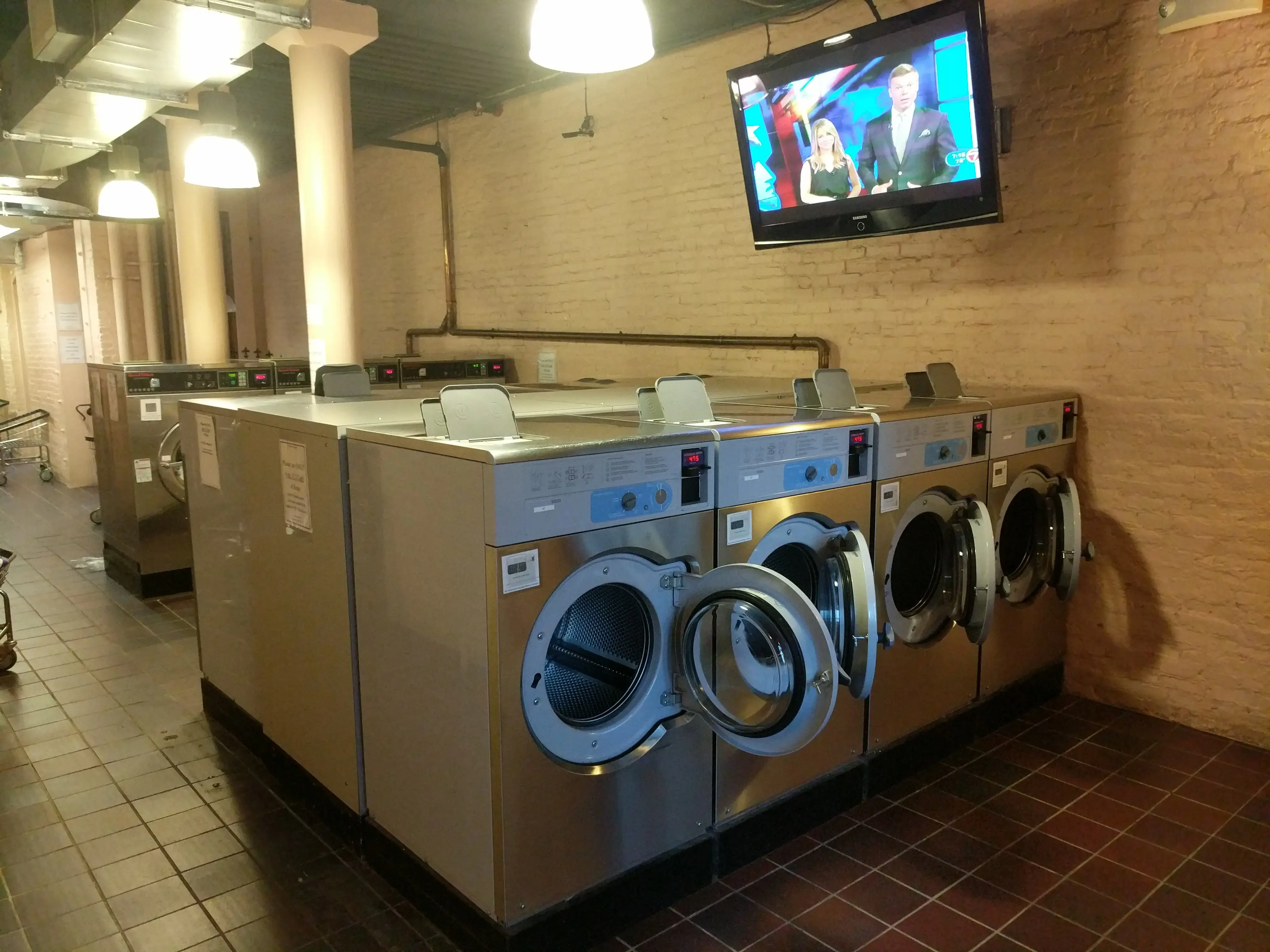 A New Spin Laundry thumbnail 4