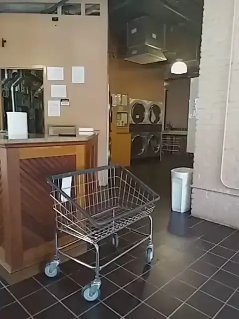A New Spin Laundry thumbnail 7