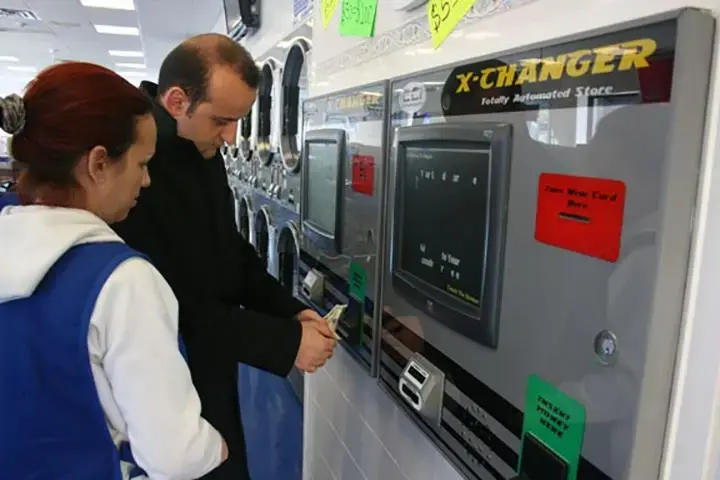 A to Z Cleaning Laundromat - Image 9