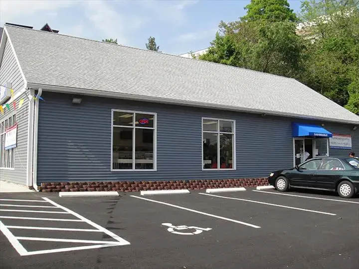 A to Z Cleaning Laundromat - Image 3