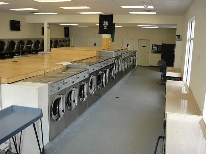 A to Z Cleaning Laundromat - Image 2