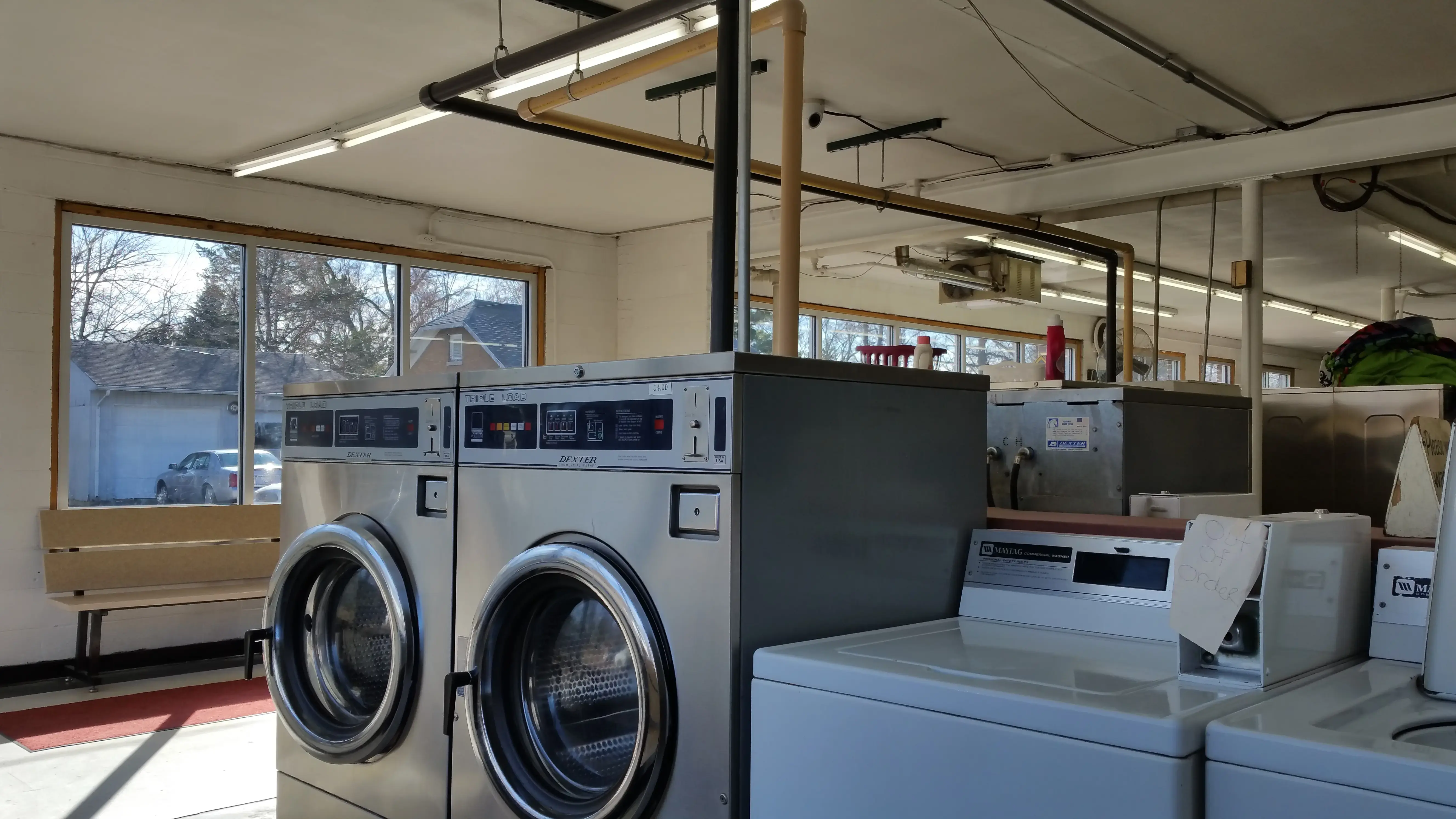 A1 Dry Cleaners & Laundromat thumbnail 10