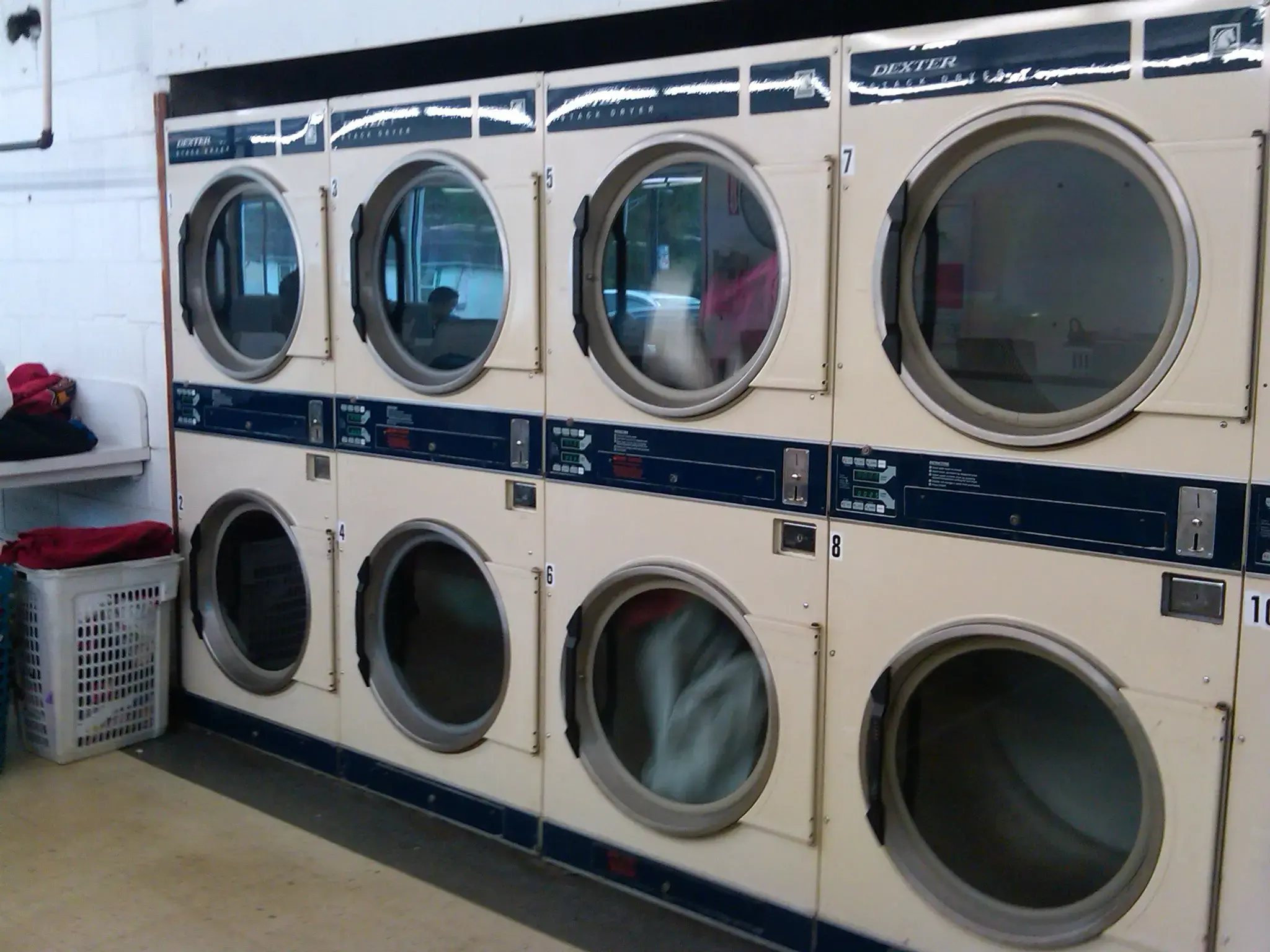 A1 Dry Cleaners & Laundromat location