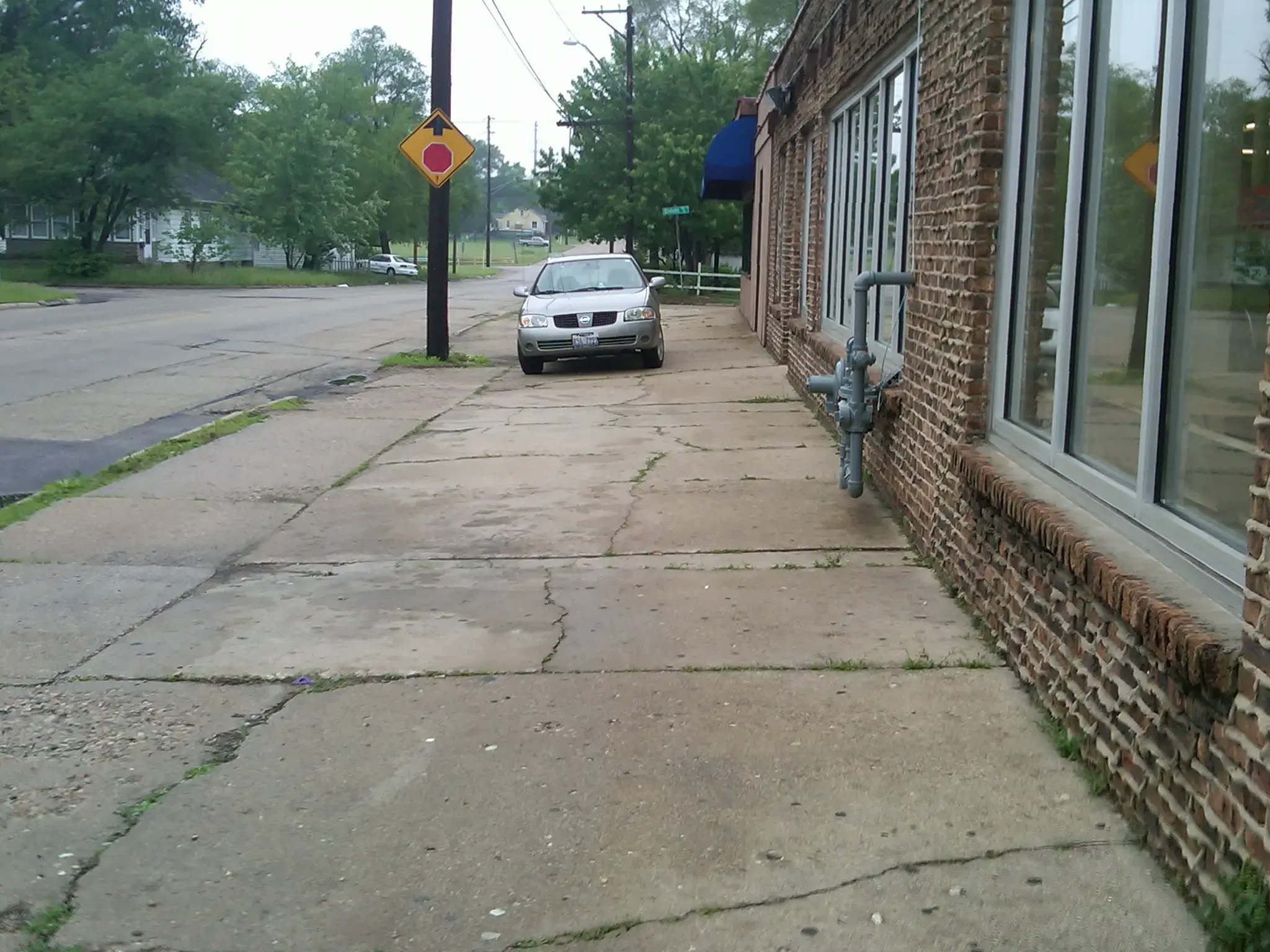 A1 Dry Cleaners & Laundromat thumbnail 16