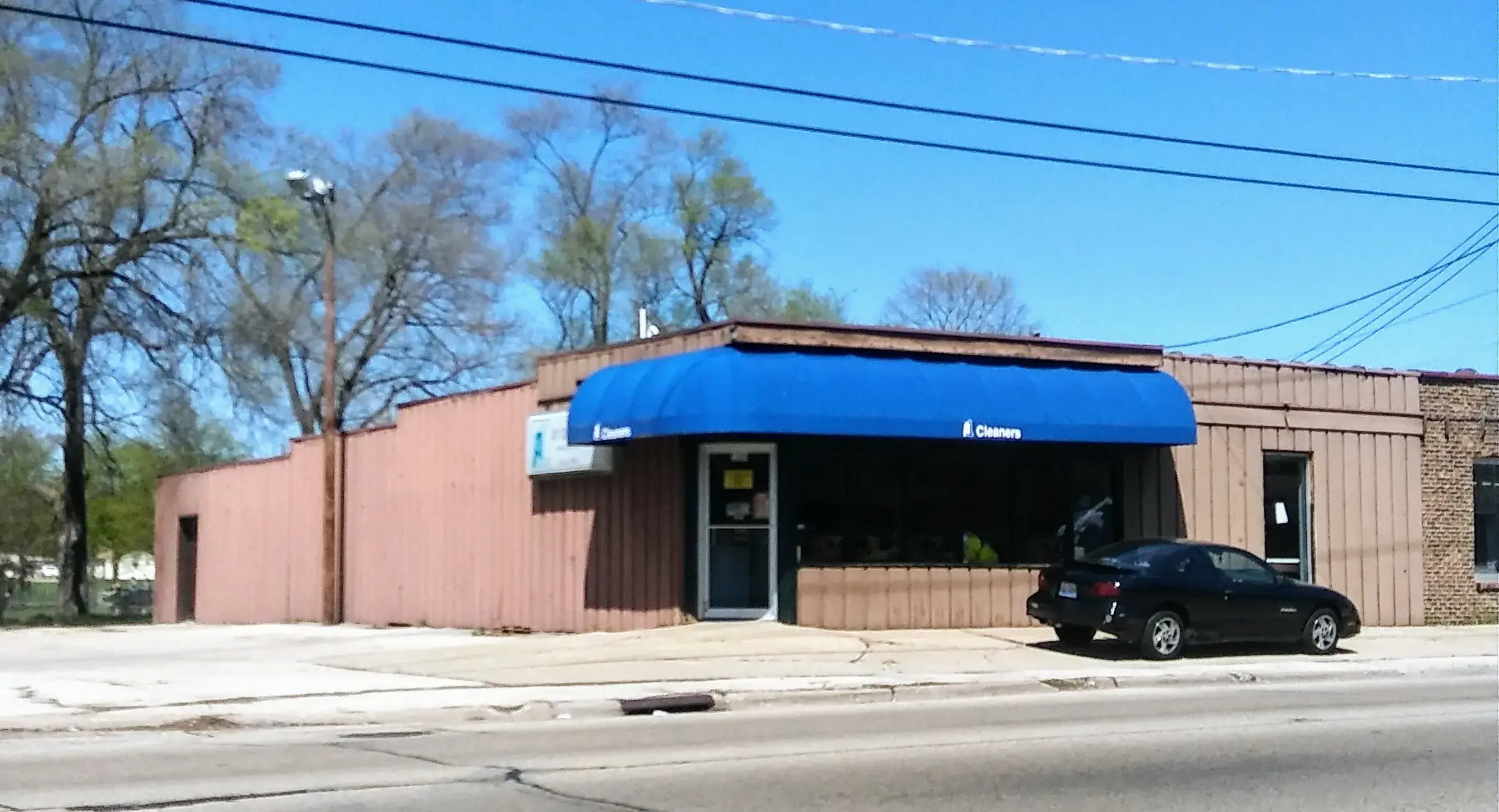 A1 Dry Cleaners & Laundromat thumbnail 3