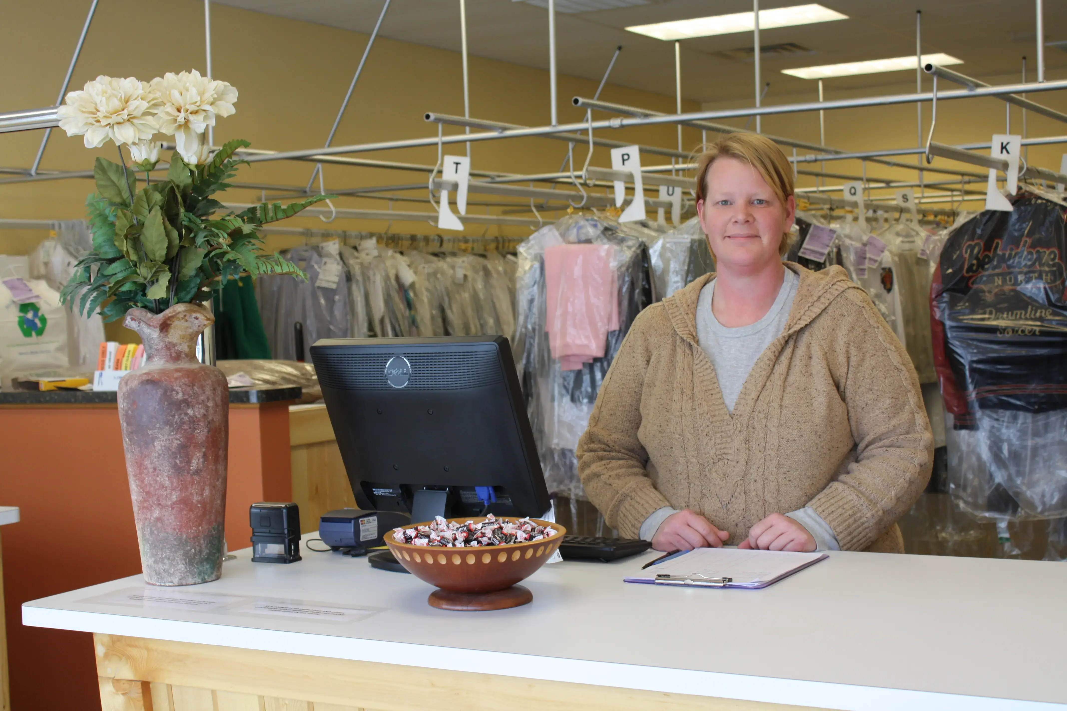 A1 Dry Cleaners & Laundry thumbnail 2