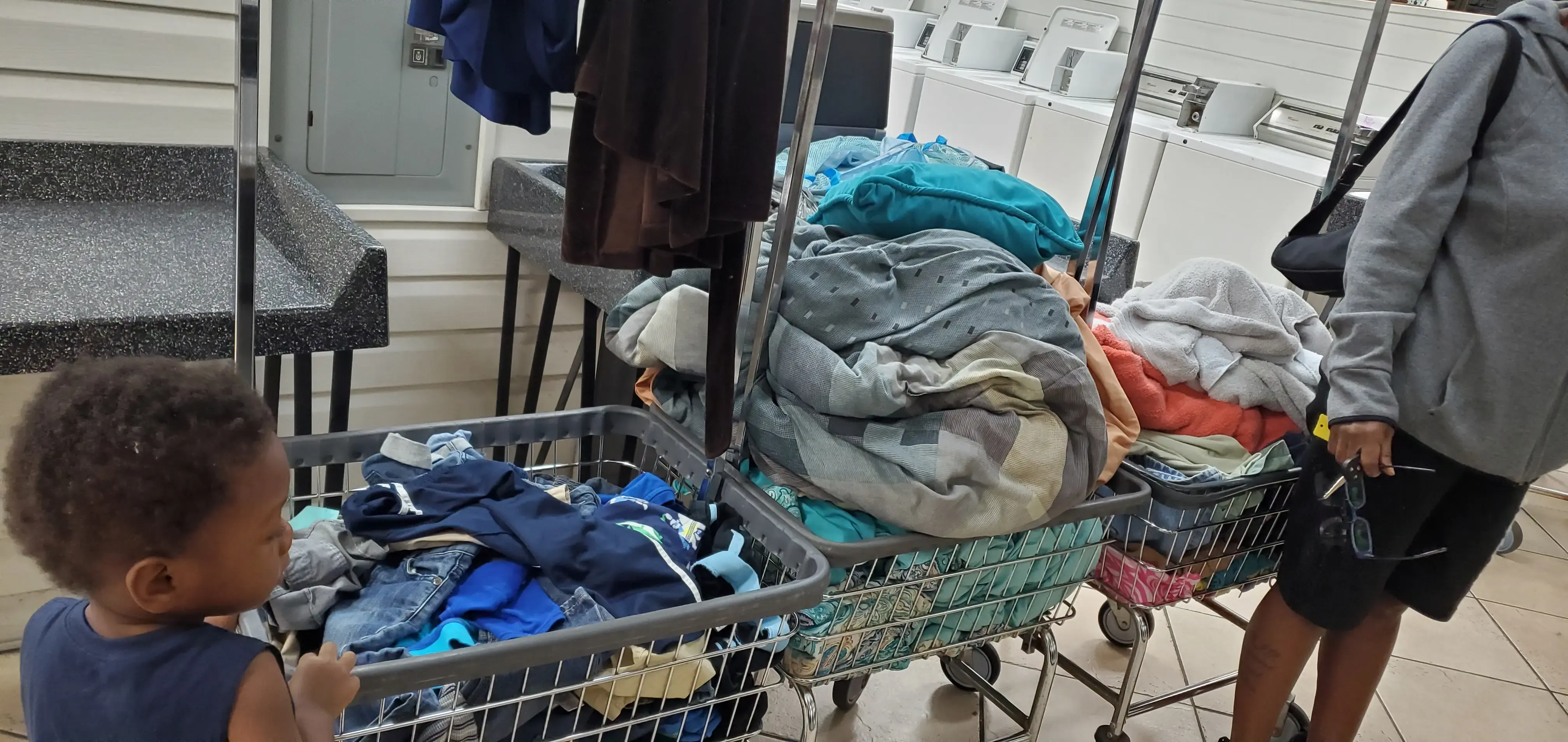 AAA 24 Hr Coin Laundry thumbnail 19