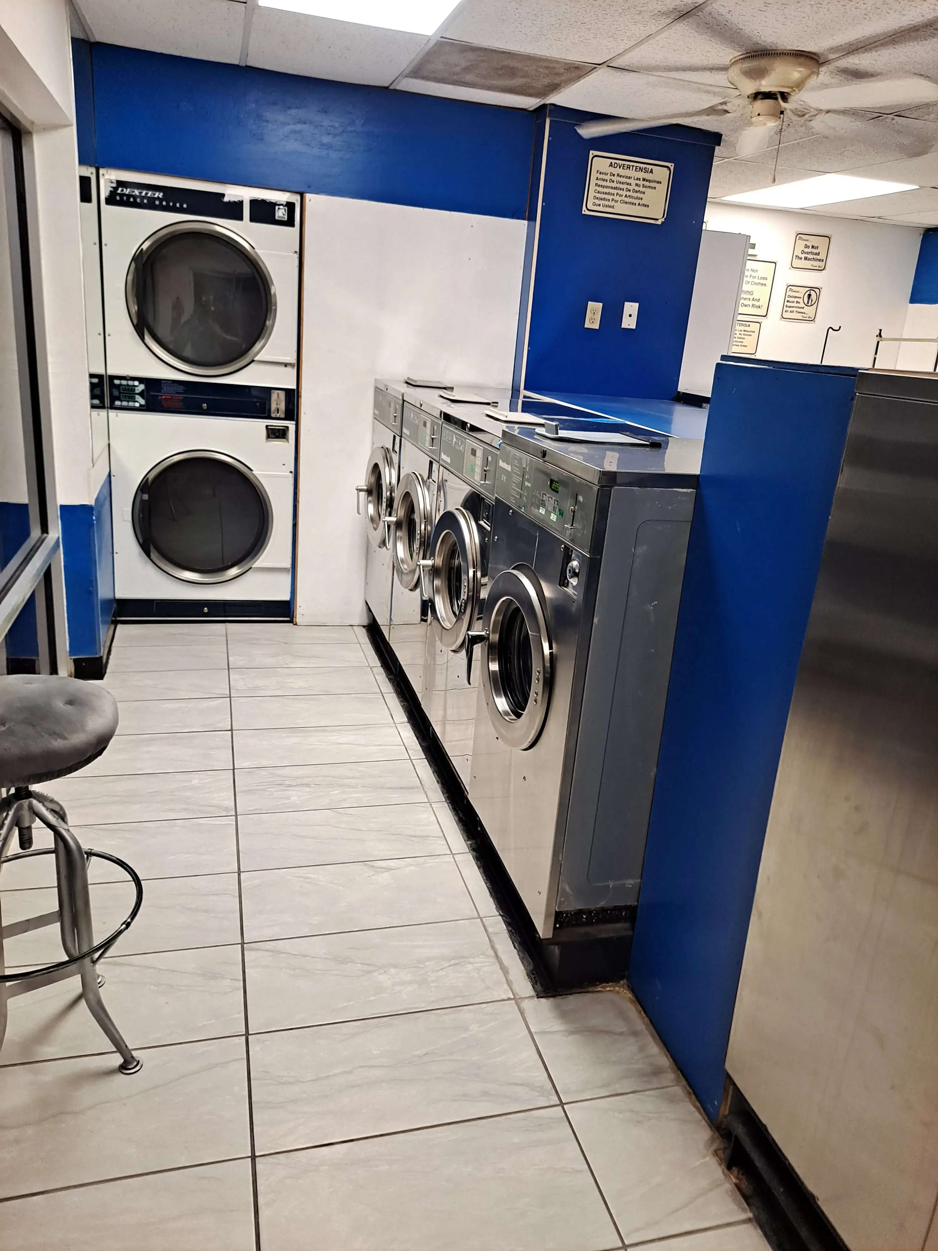 AAA Laundry & Dry Cleaning thumbnail 12