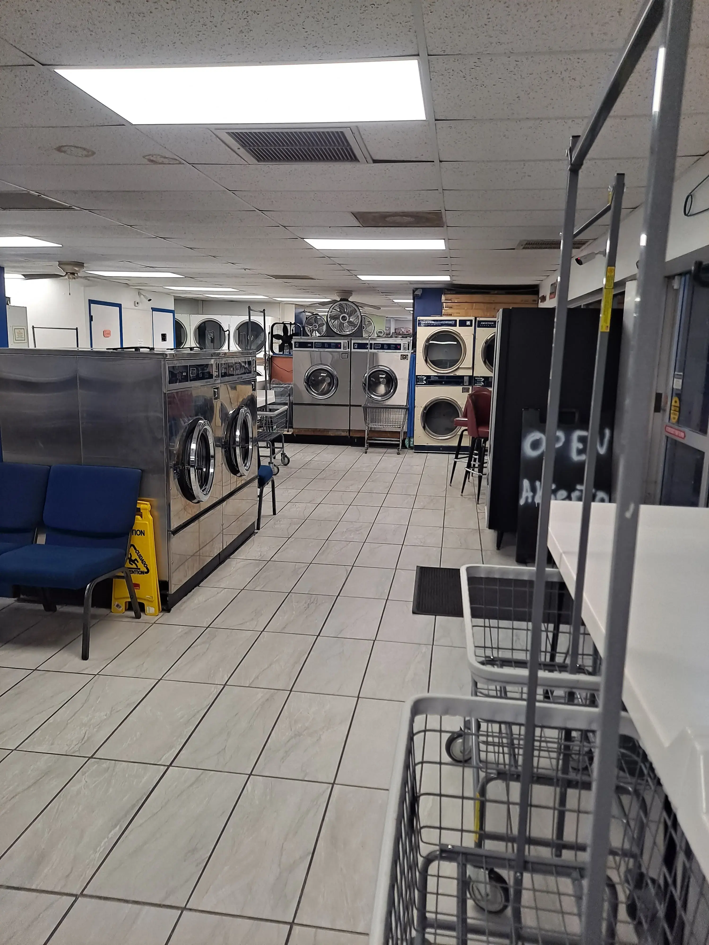 AAA Laundry & Dry Cleaning - Image 5
