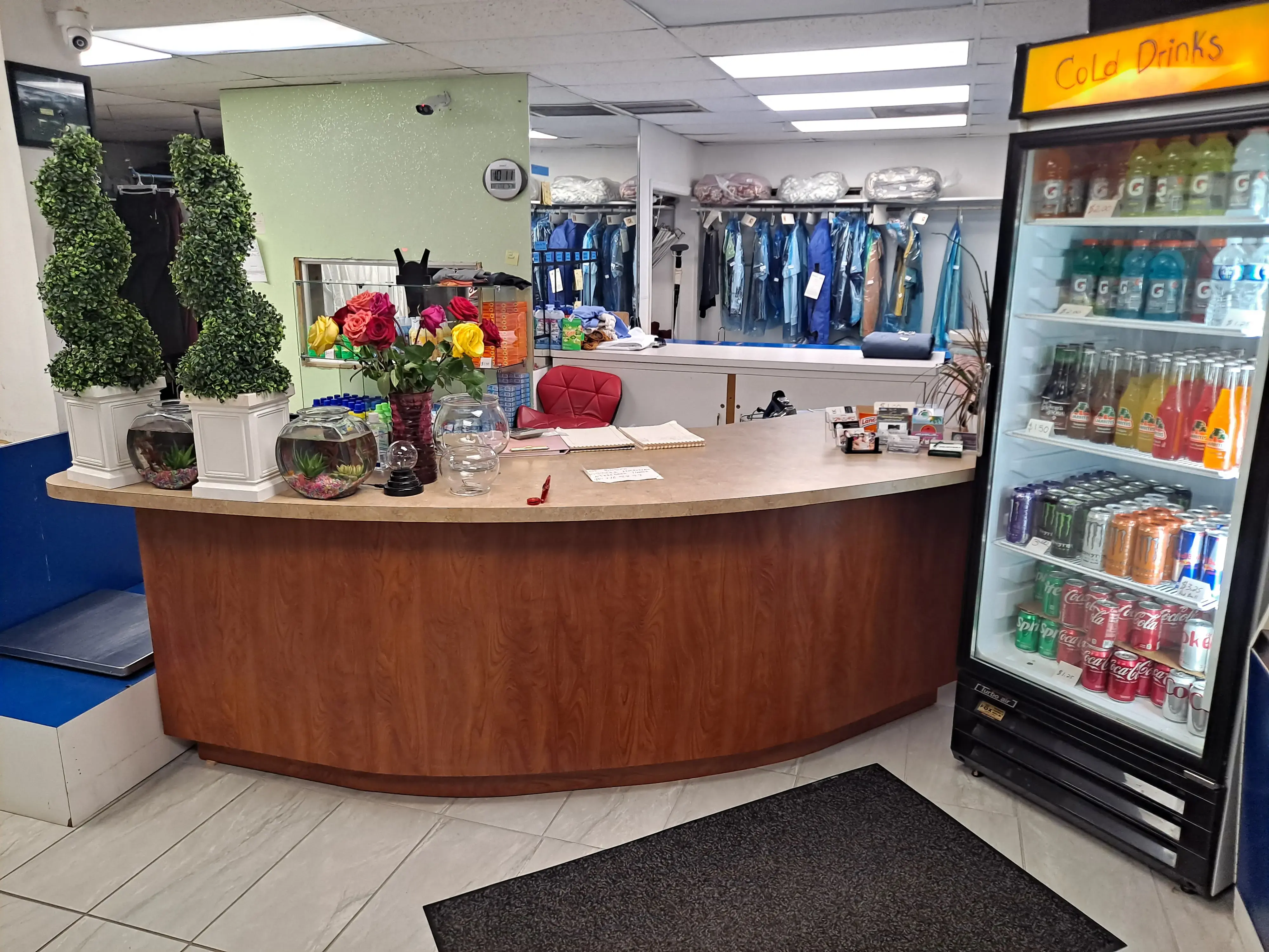 AAA Laundry & Dry Cleaning - Image 2