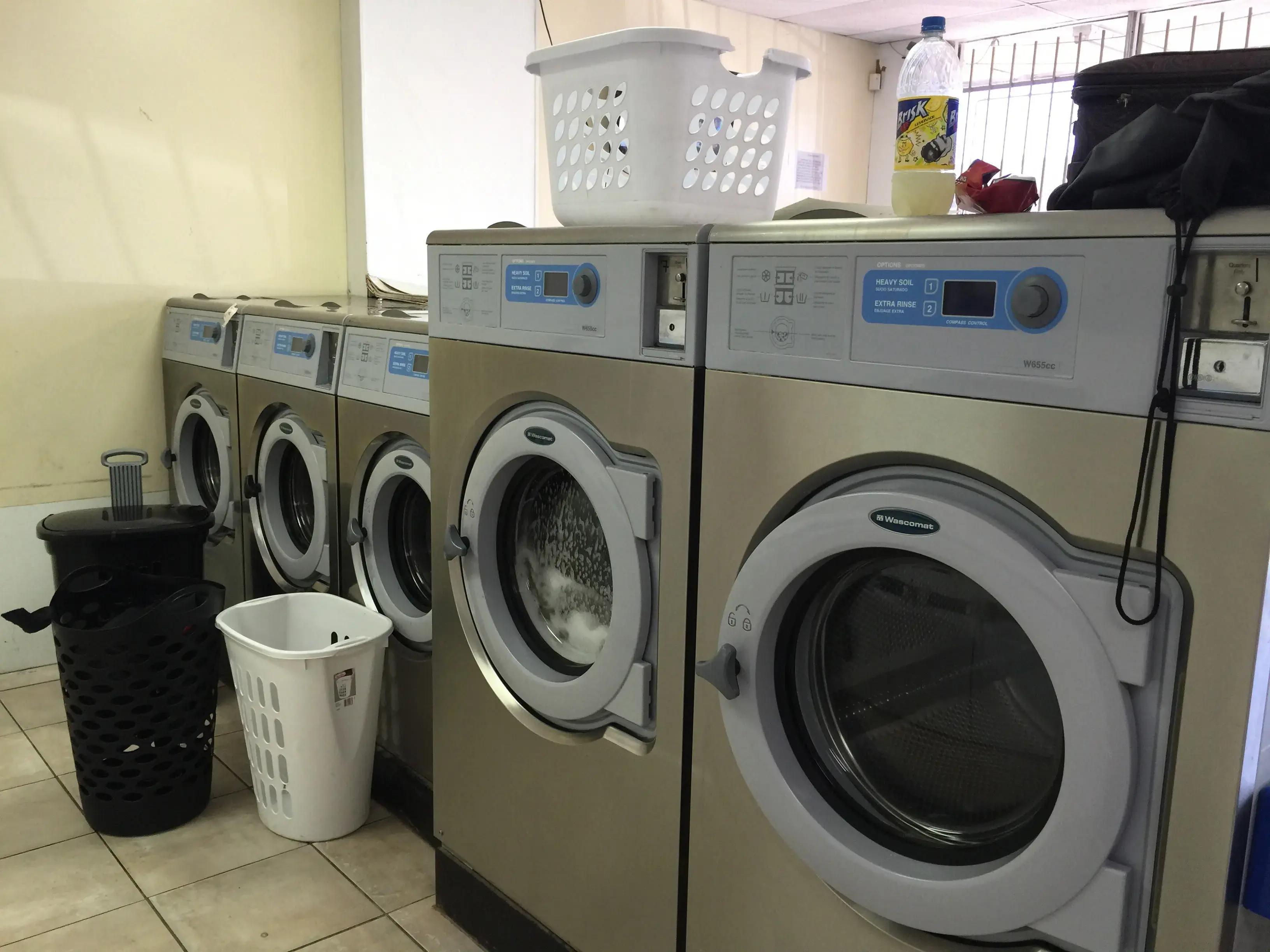 AAA Washateria & Laundry Service thumbnail 14
