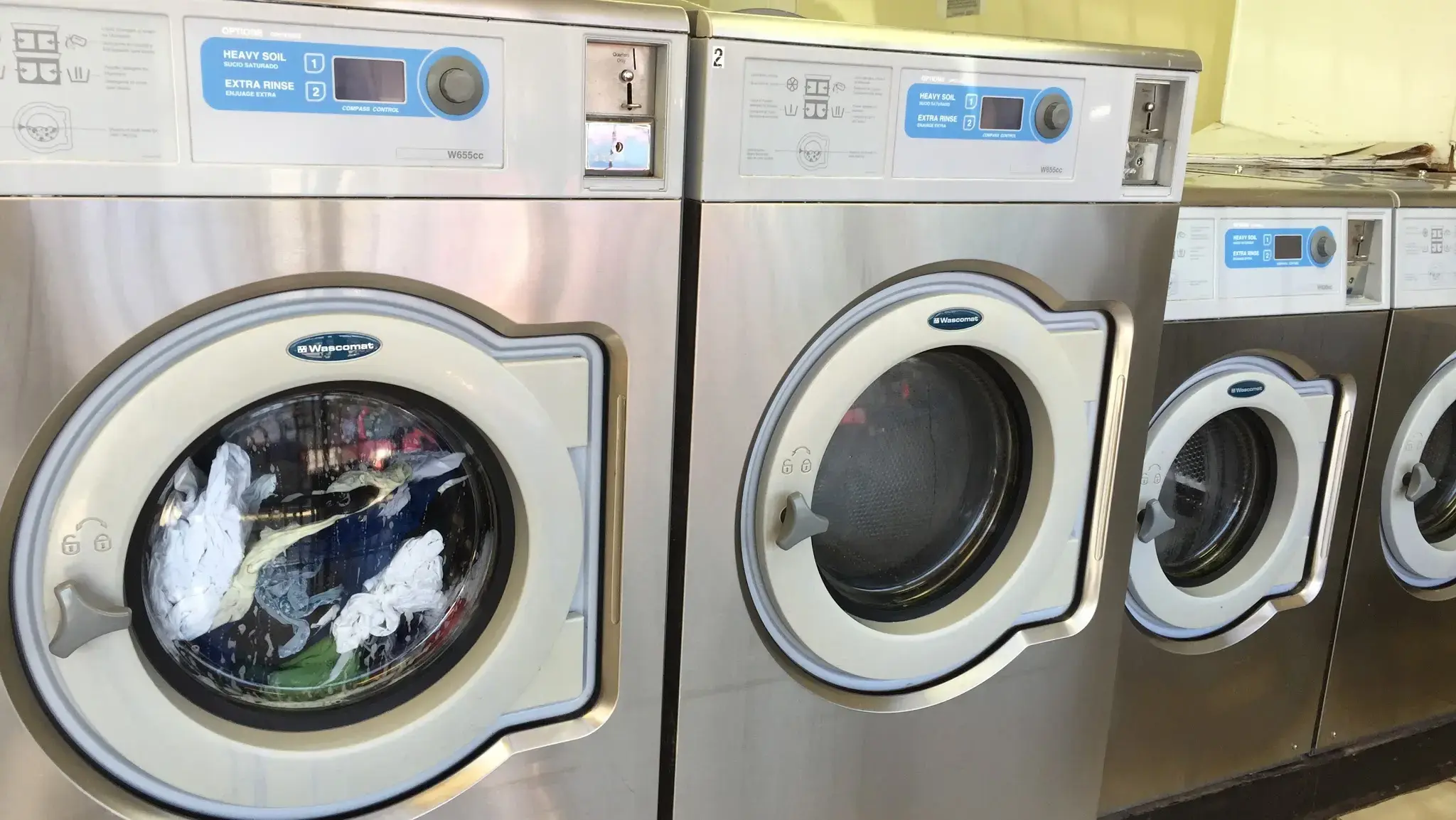 AAA Washateria & Laundry Service thumbnail 1