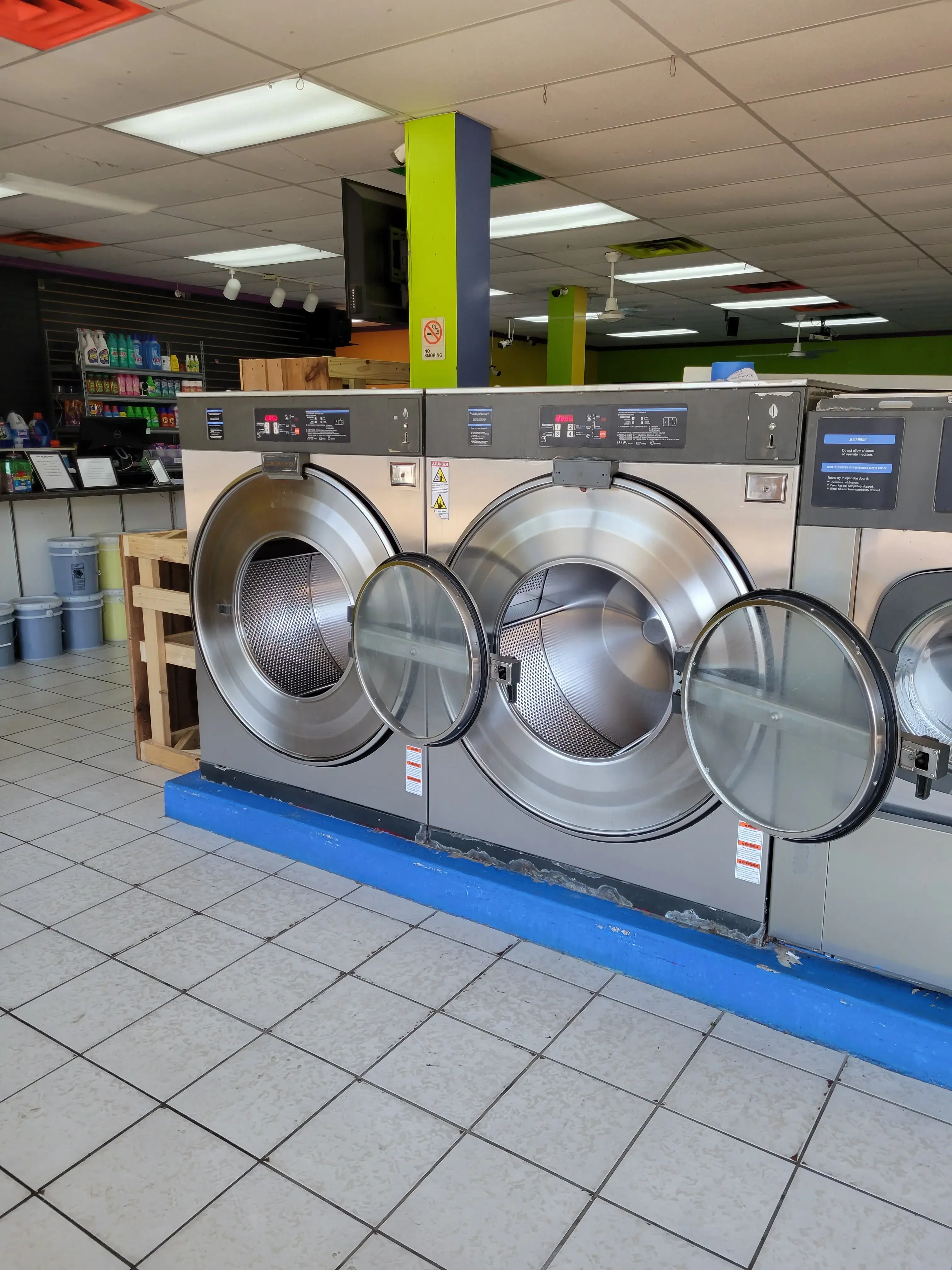 ABC LAUNDROMAT - Image 14