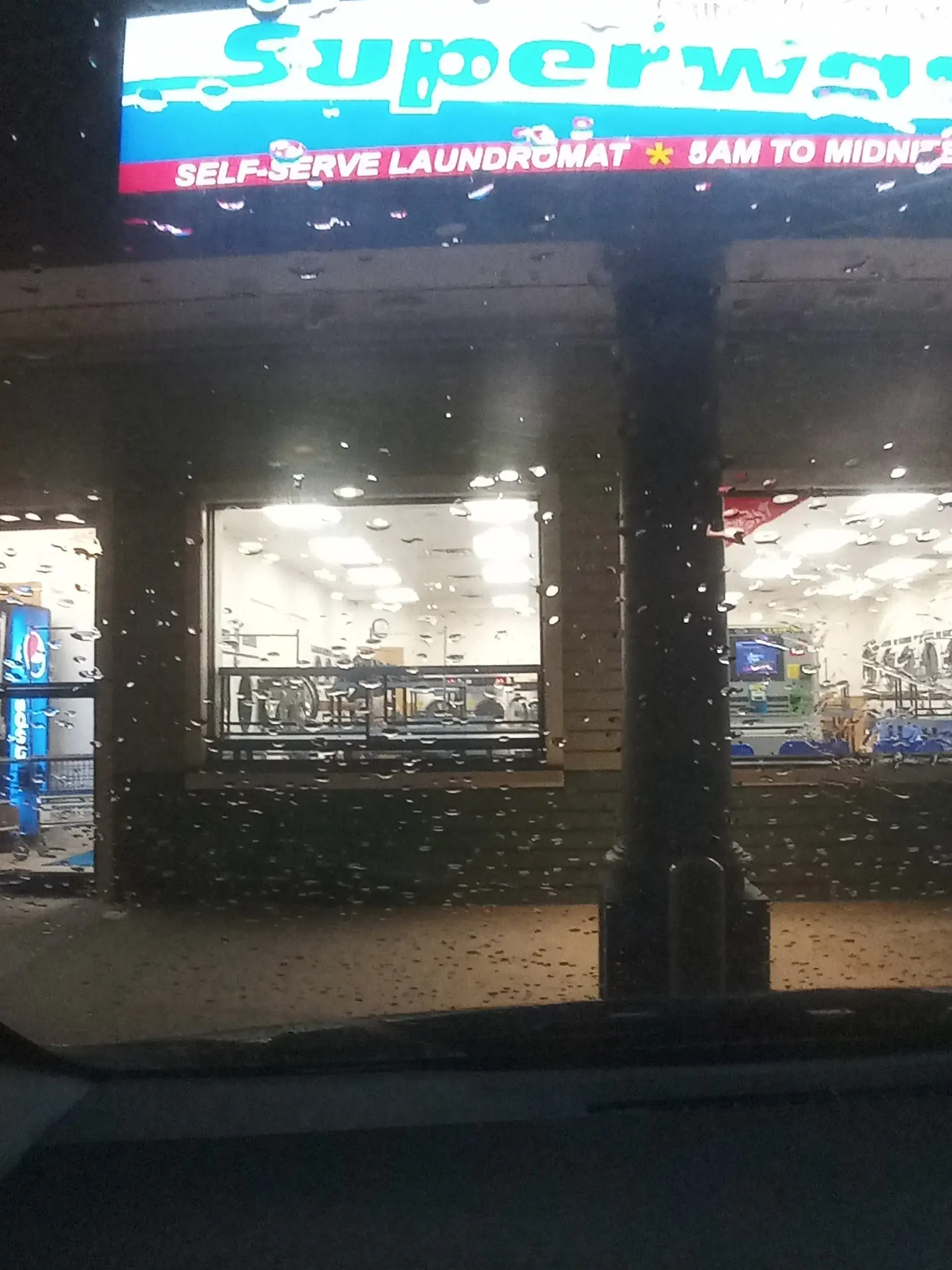 Abington Crossing Superwash Laundromat - Image 18