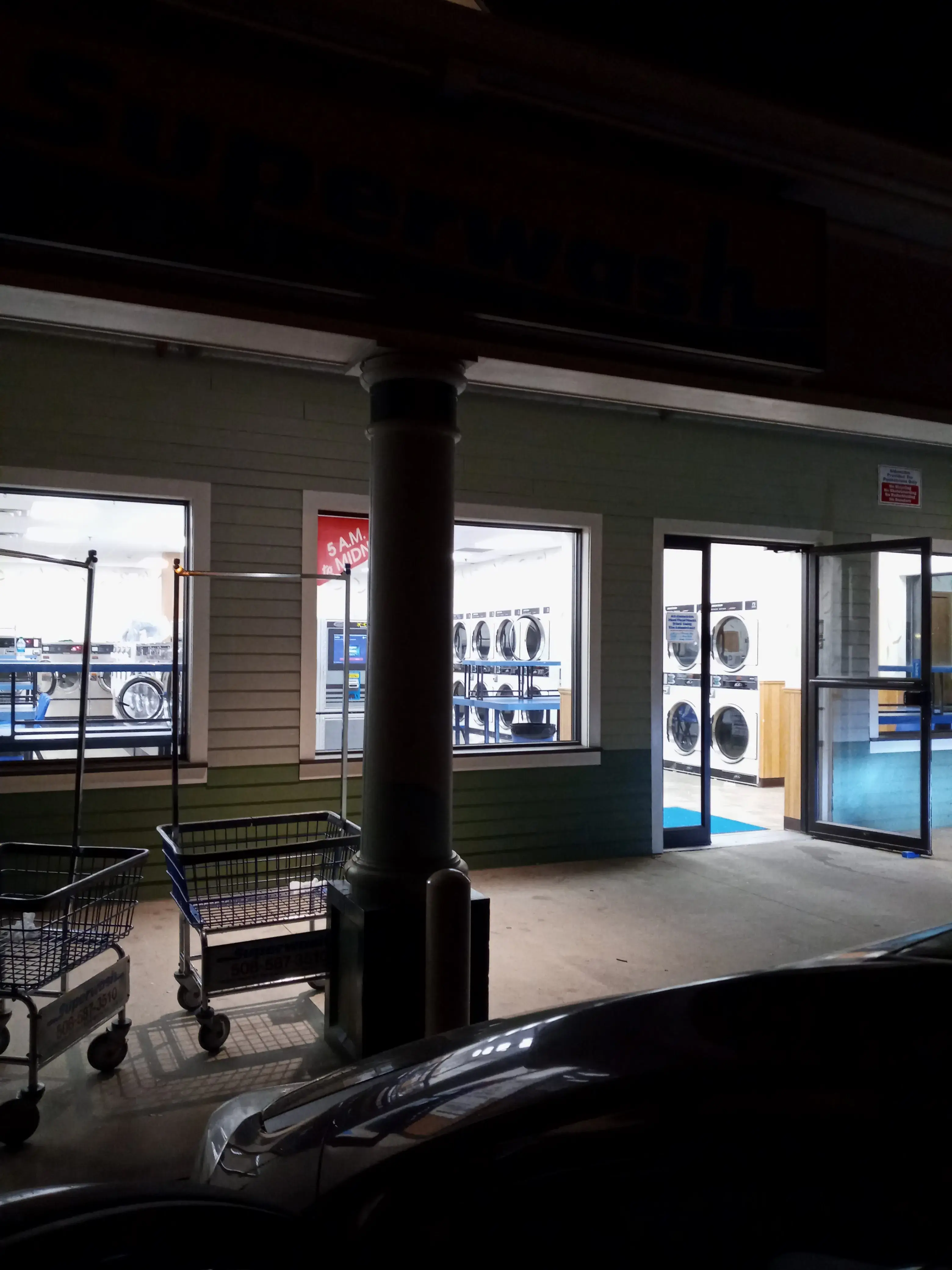 Abington Crossing Superwash Laundromat thumbnail 19
