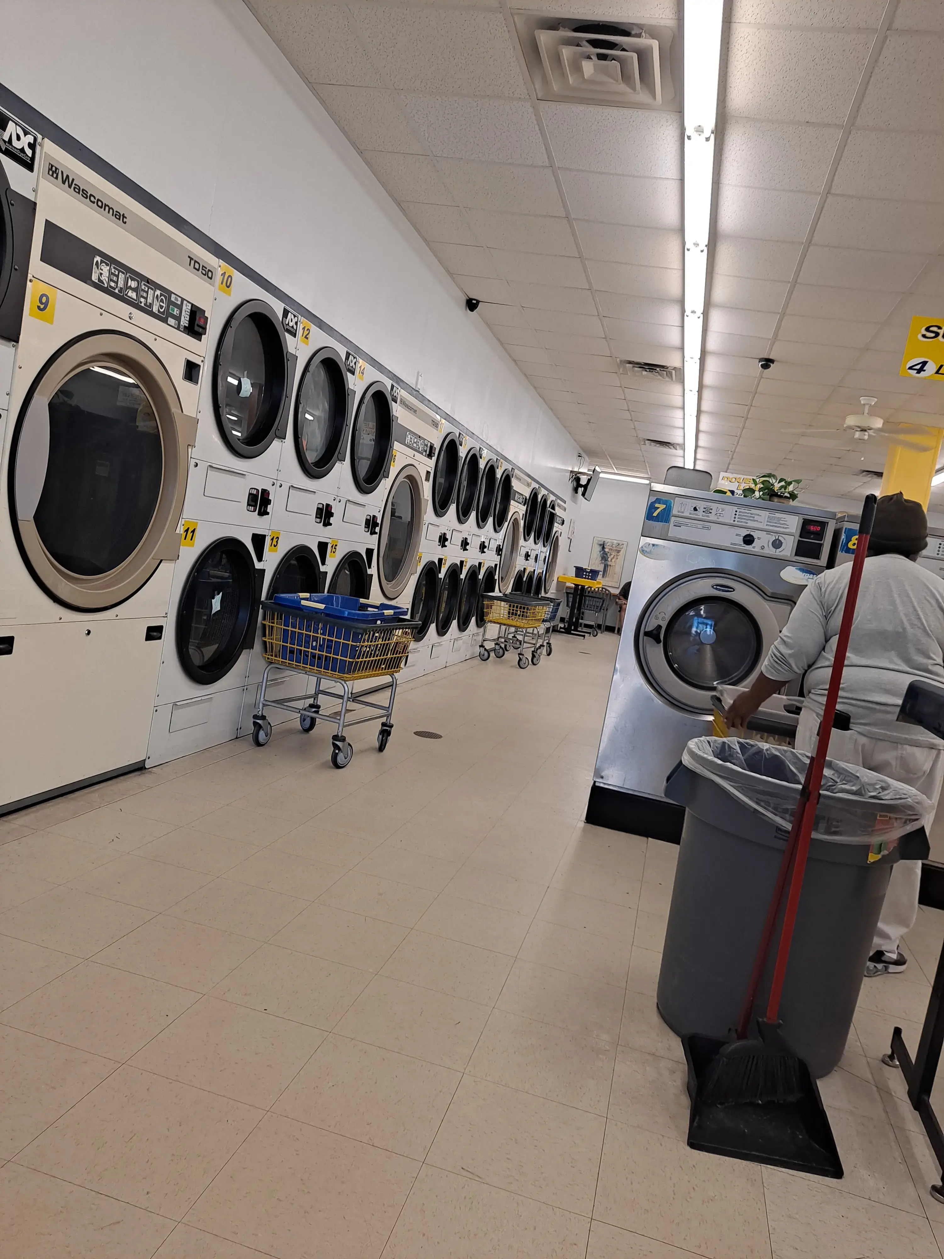 Ace Laundromat thumbnail 2