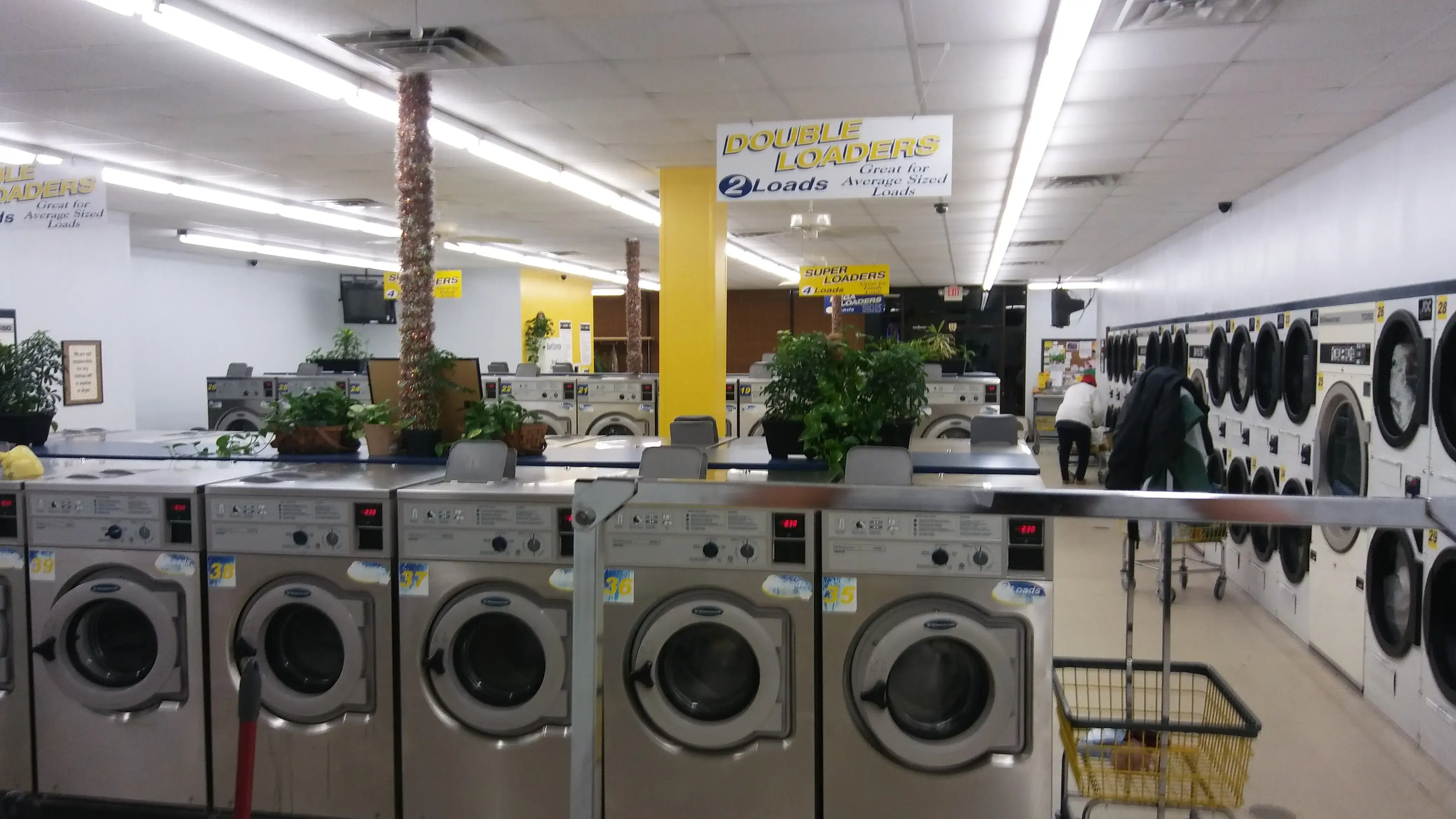 Ace Laundromat thumbnail 8