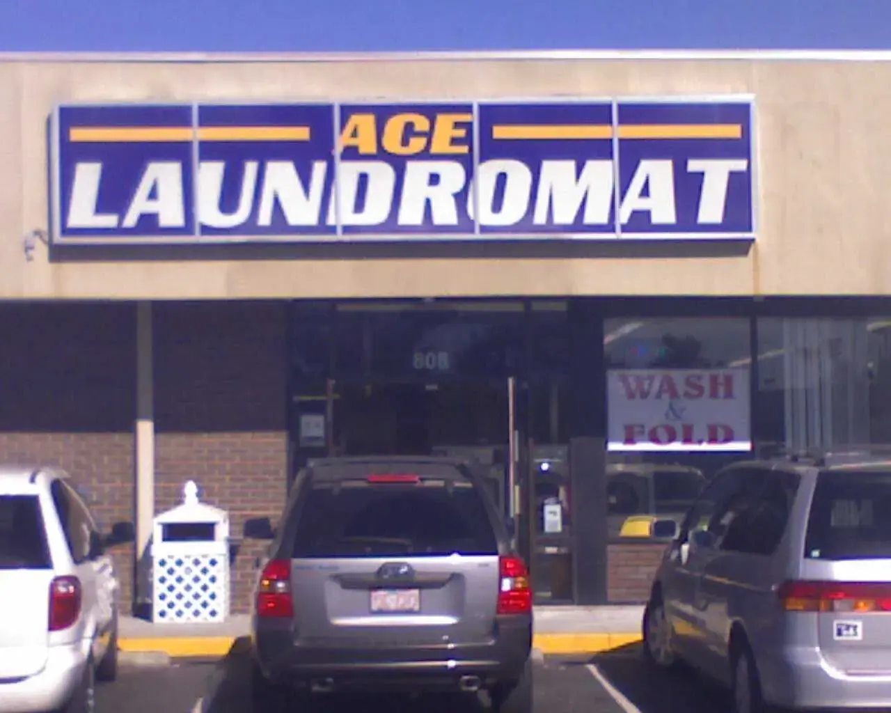 Ace Laundromat - Image 9