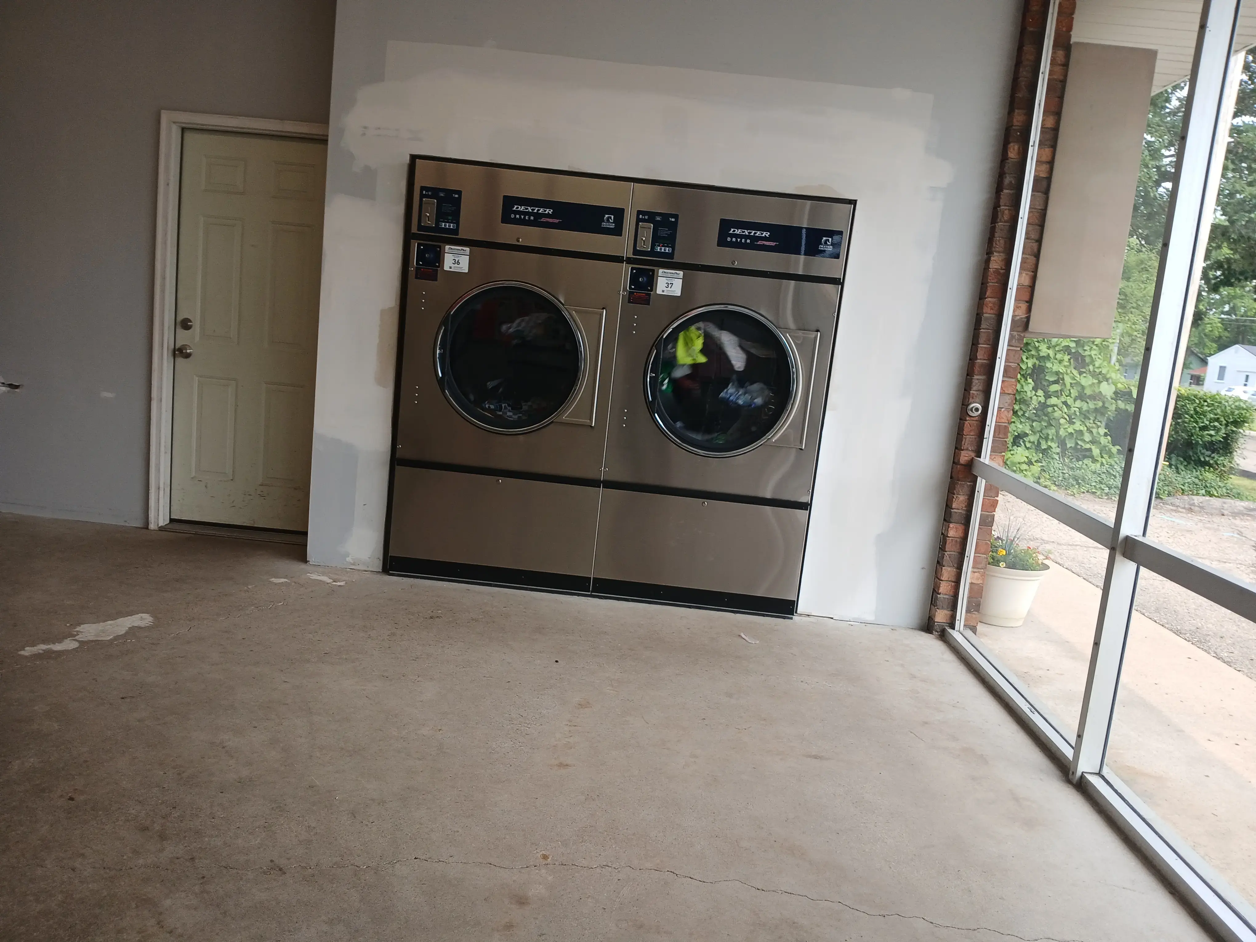 Action Laundry thumbnail 15