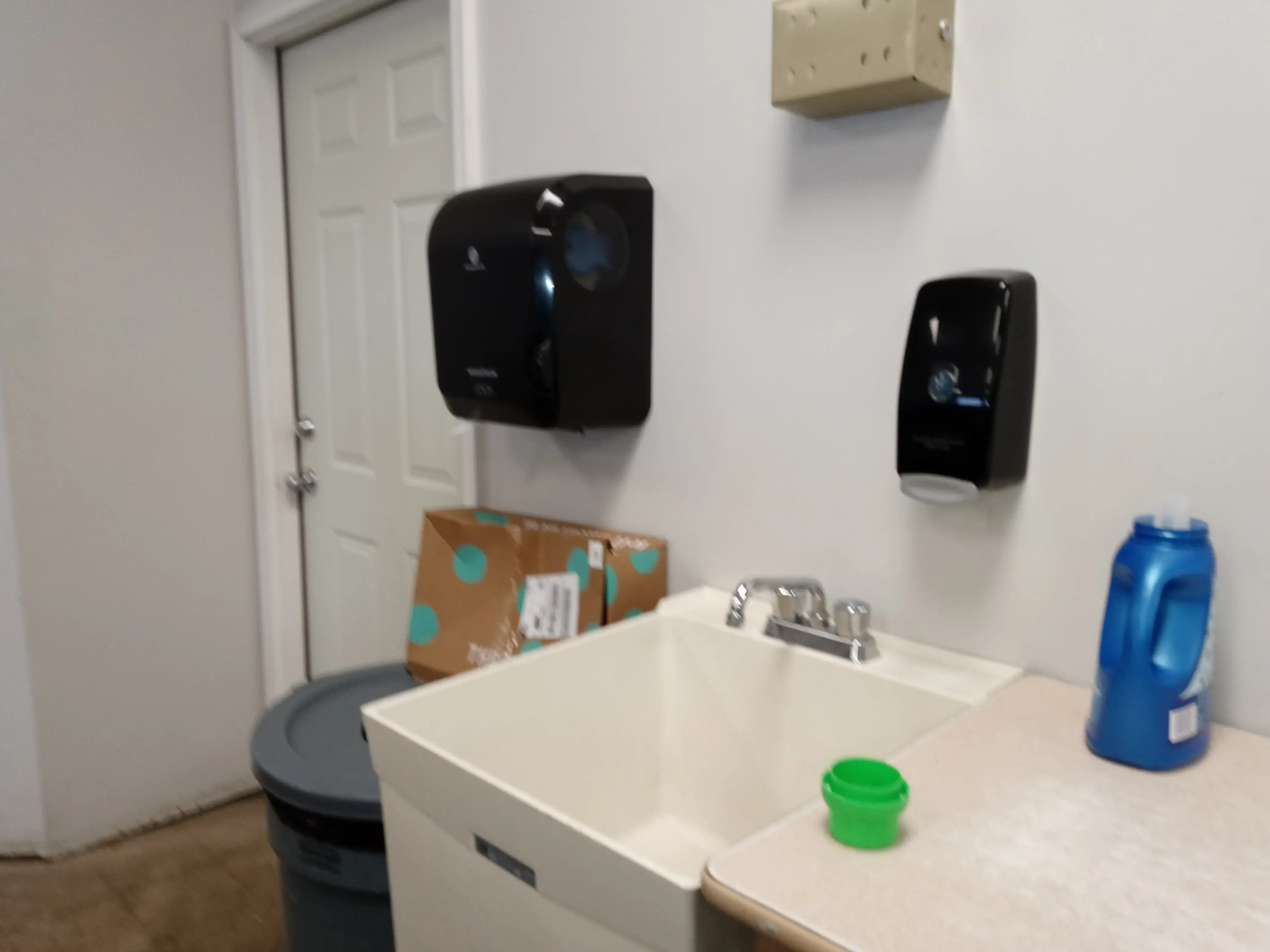 Action Laundry thumbnail 18