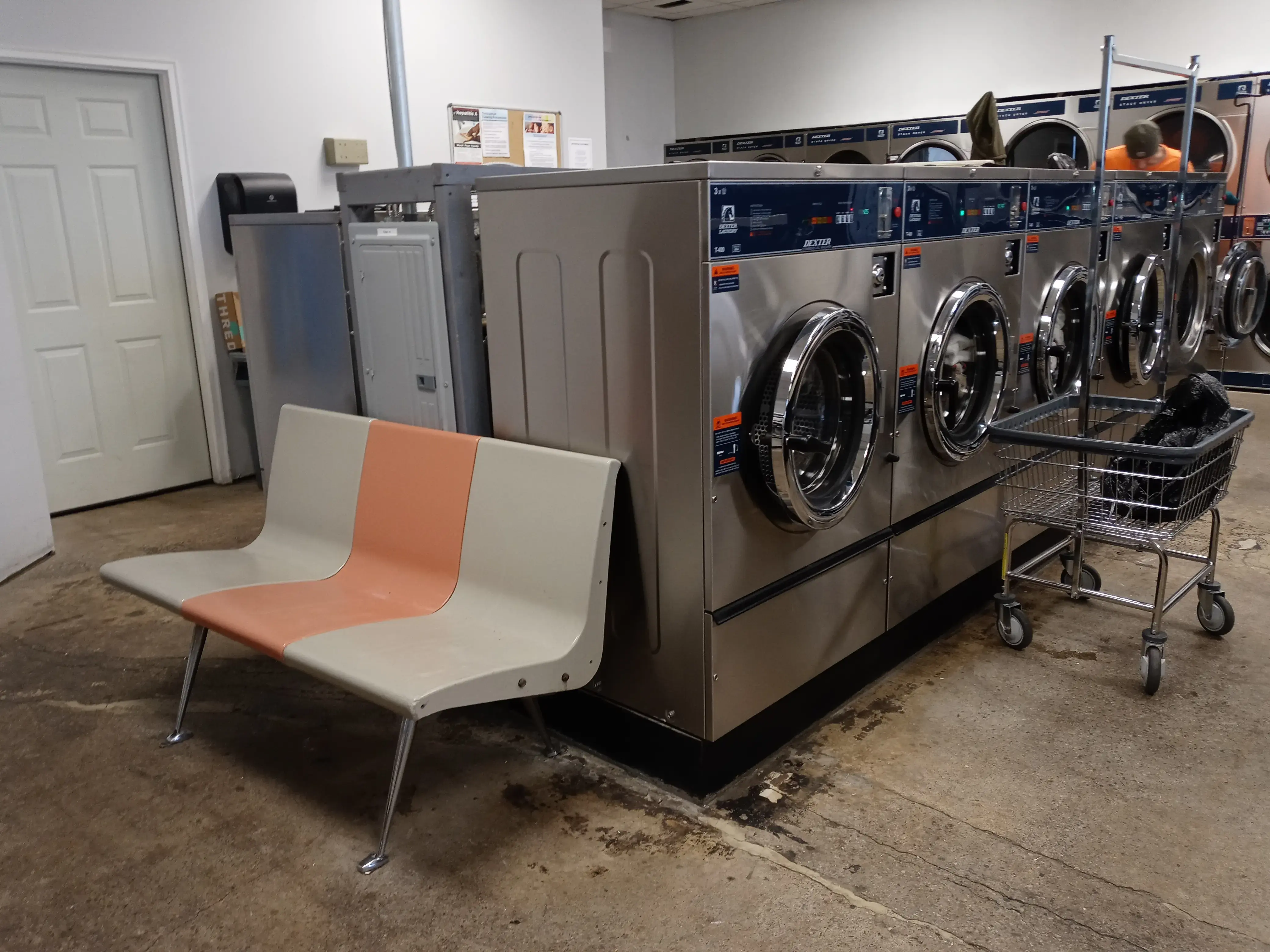 Action Laundry - Image 20