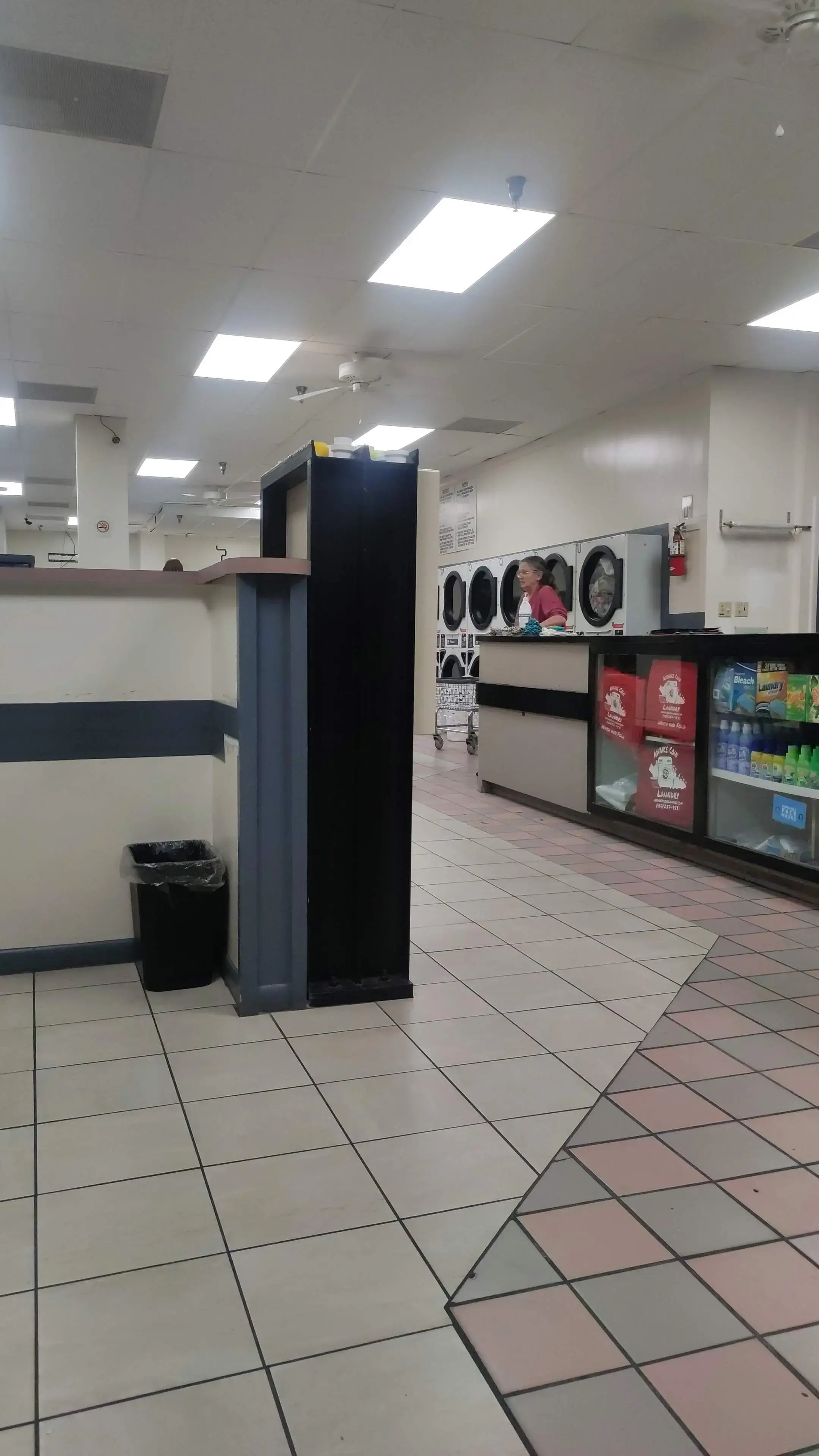 Advance Coin Laundry - Image 6