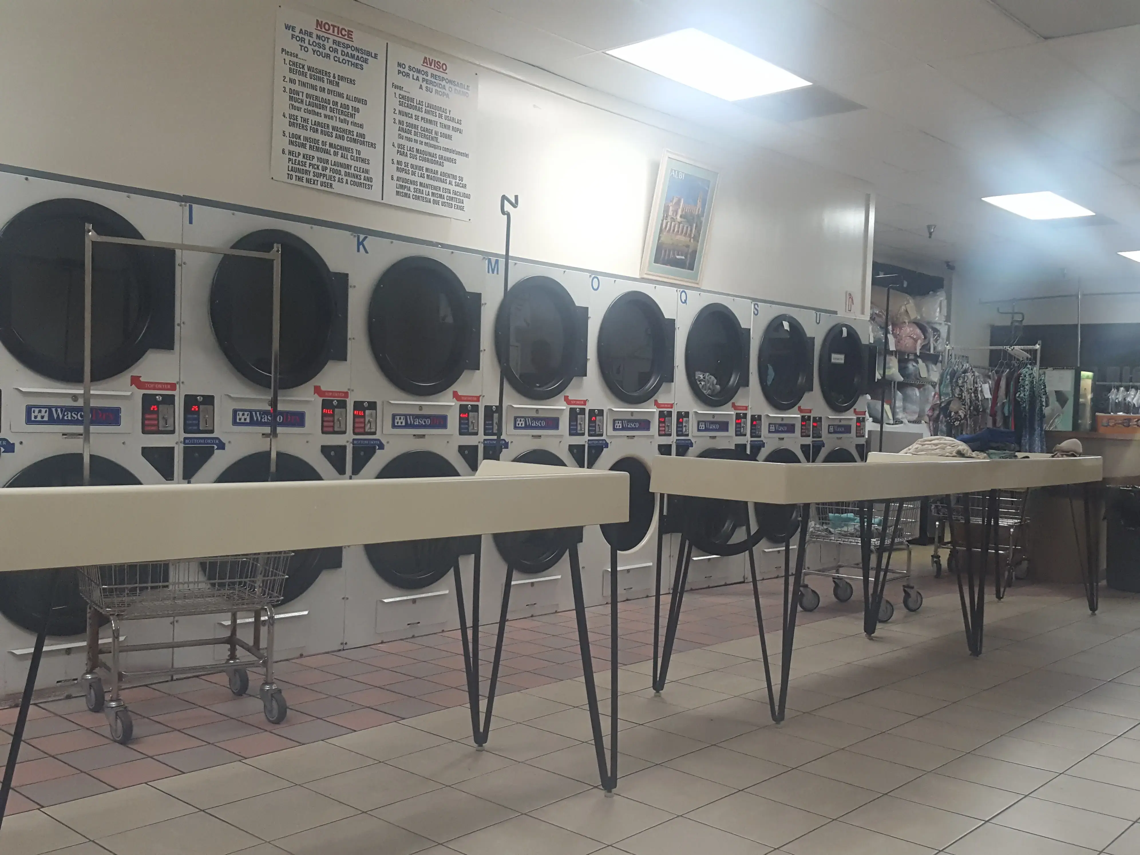 Advance Coin Laundry - Image 12