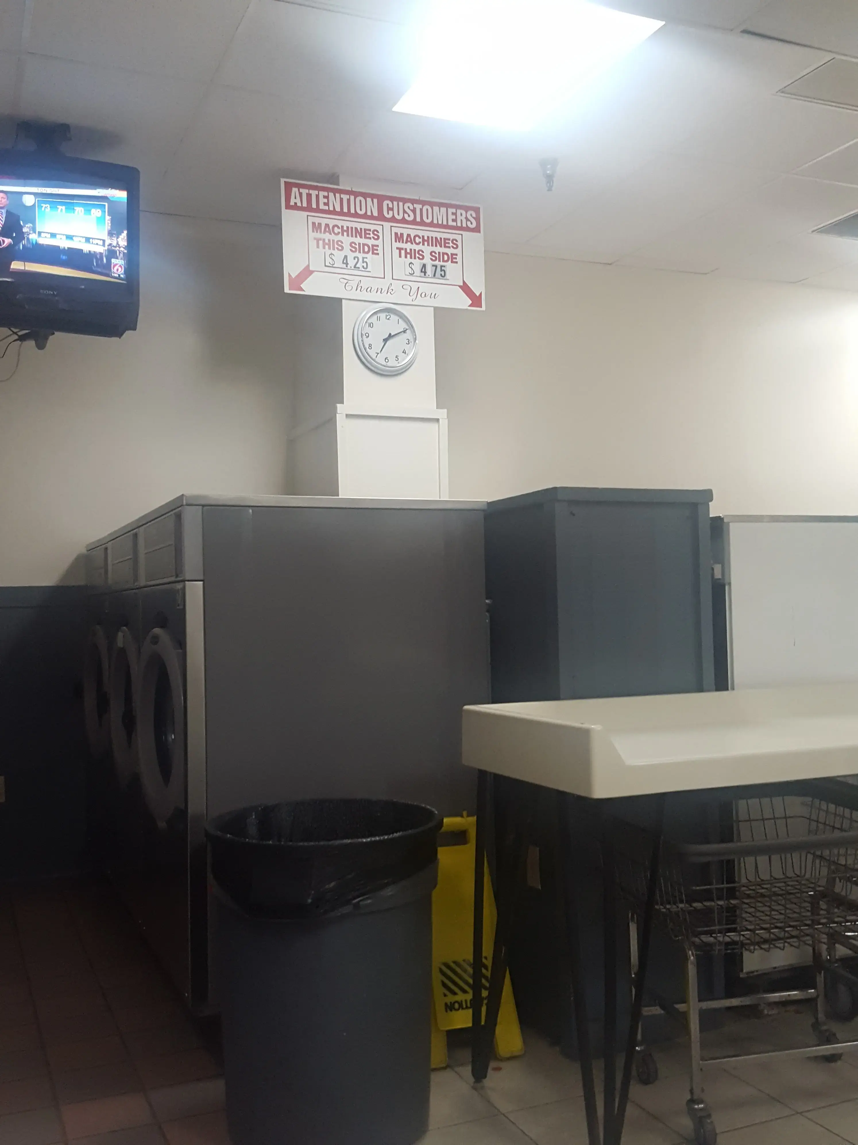 Advance Coin Laundry - Image 15