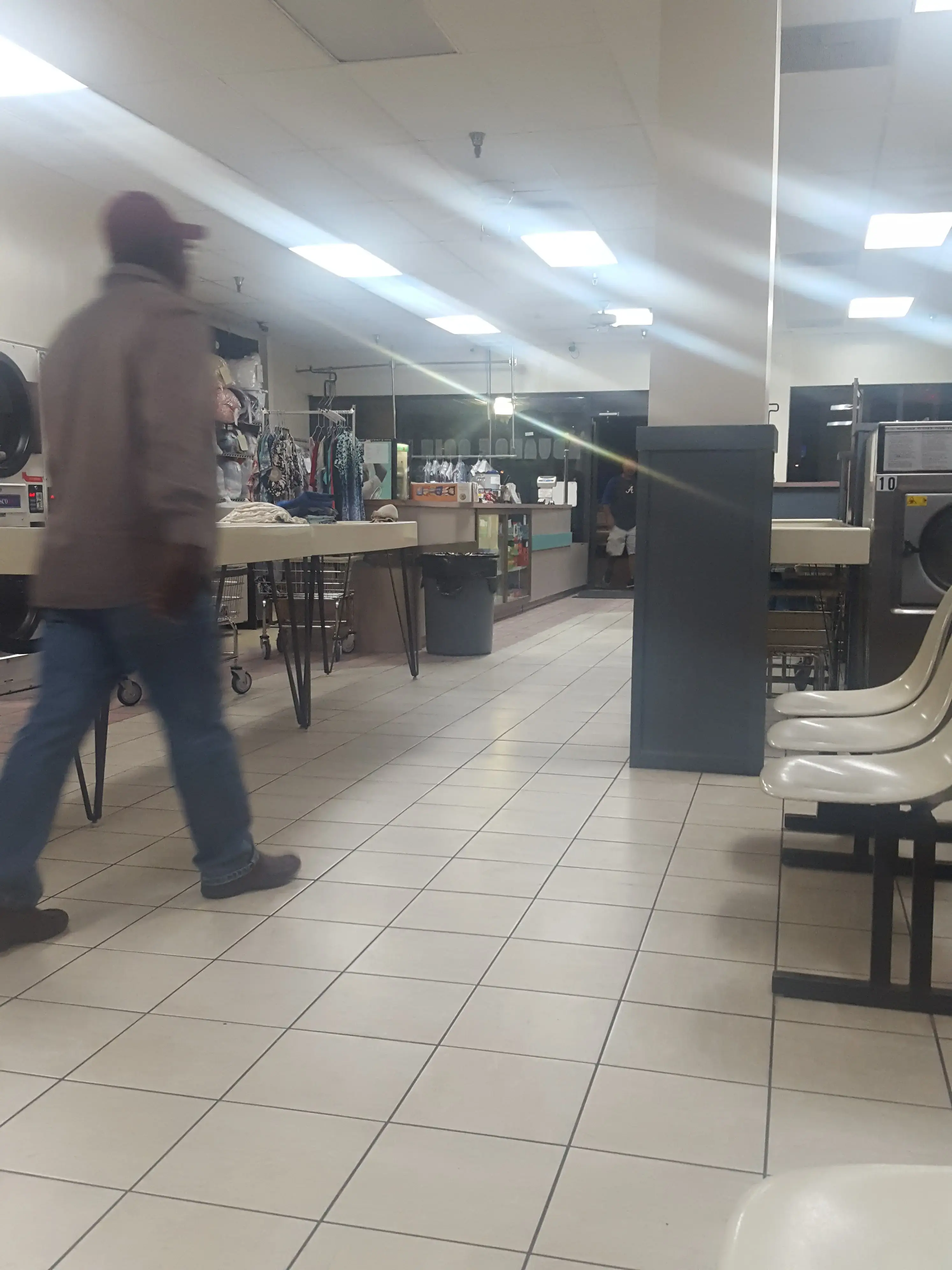 Advance Coin Laundry thumbnail 14