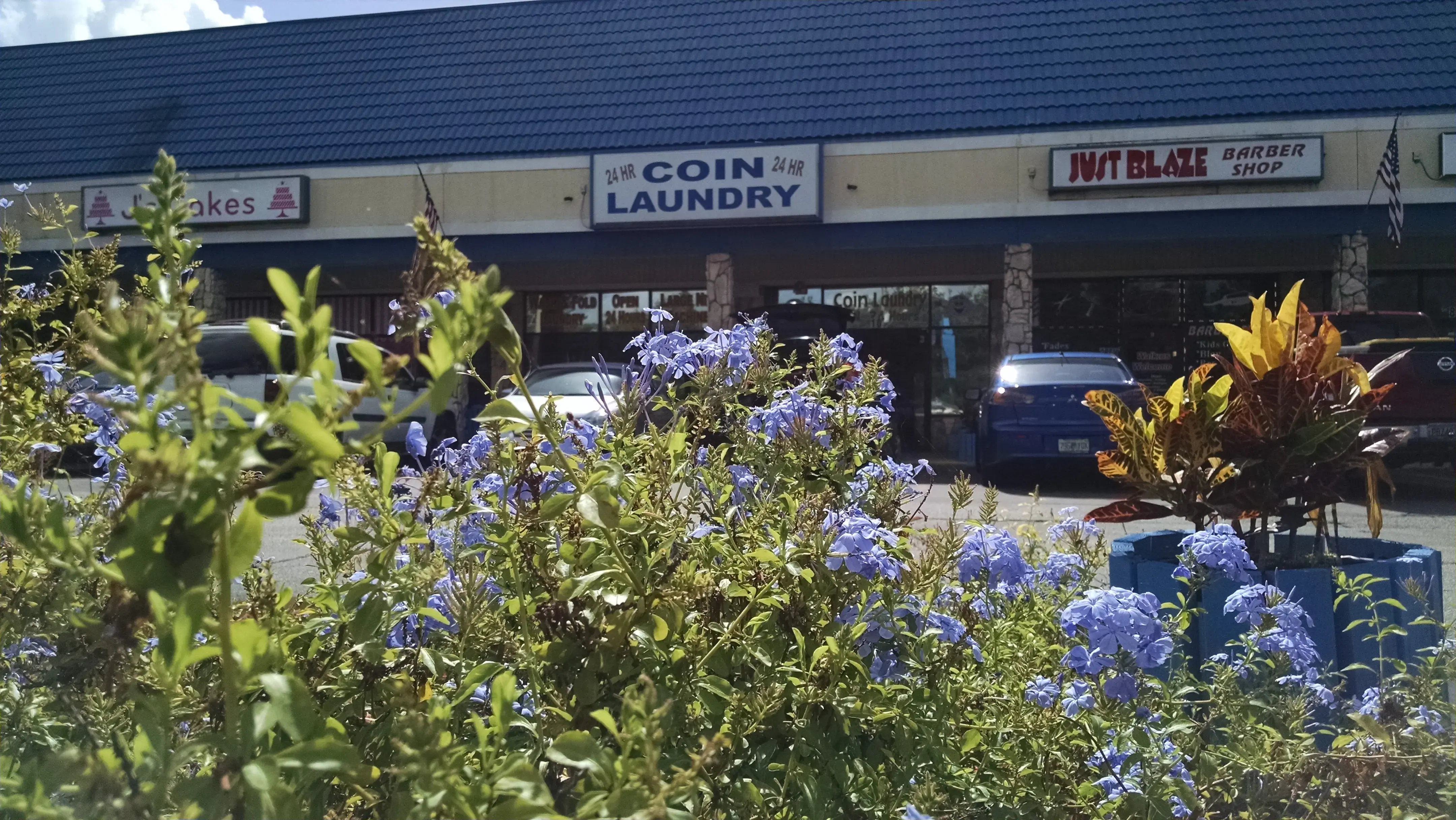 Affordable Coin Laundry 24 Hour thumbnail 5