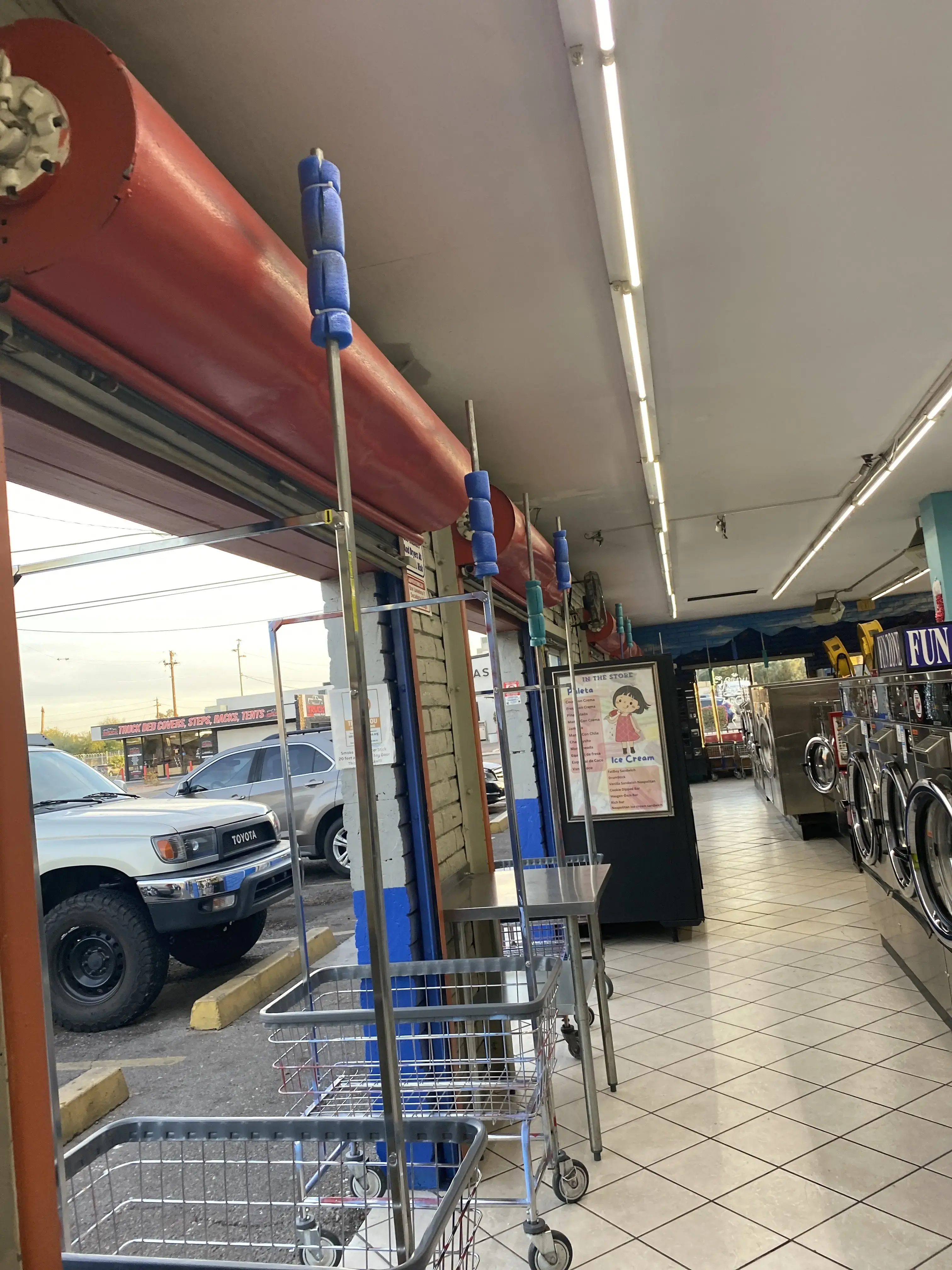 Agua Caliente 24 Hour Laundromat - Image 16