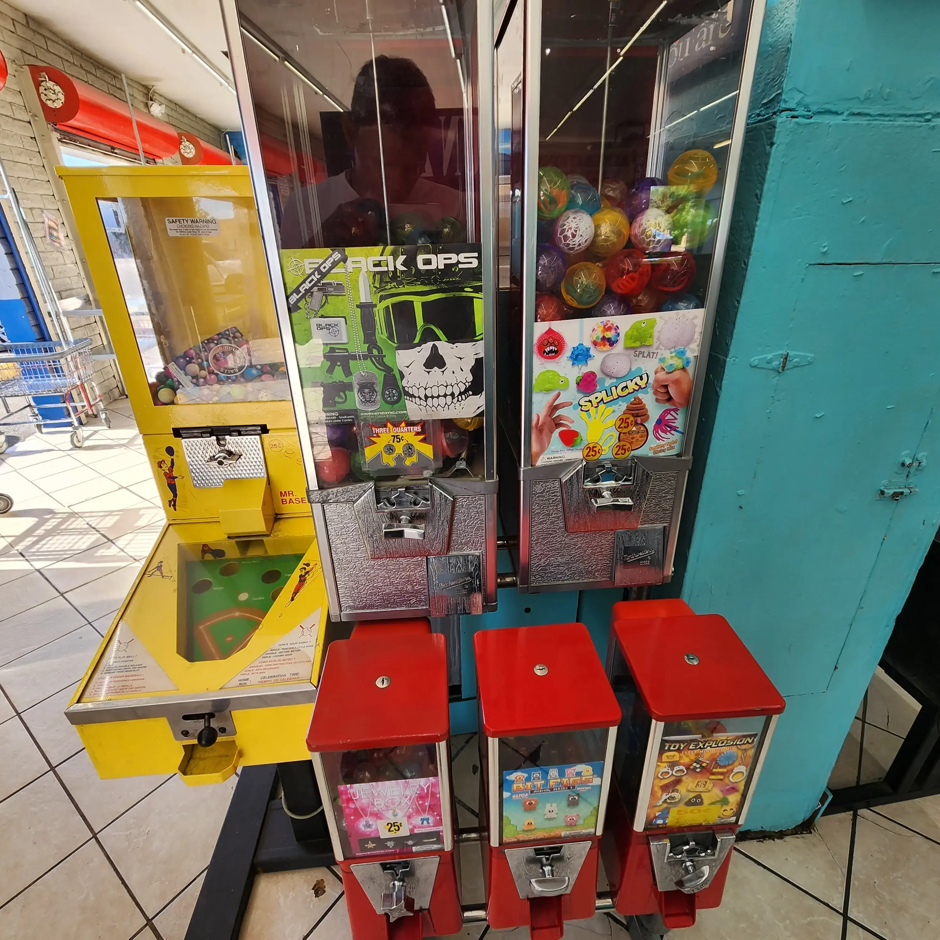 Agua Caliente 24 Hour Laundromat - Image 17