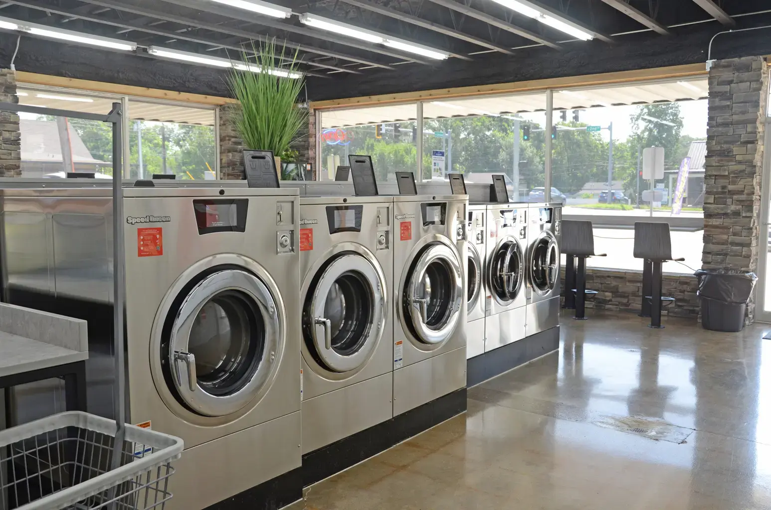 Aim High Coin Laundry 2 - Image 2