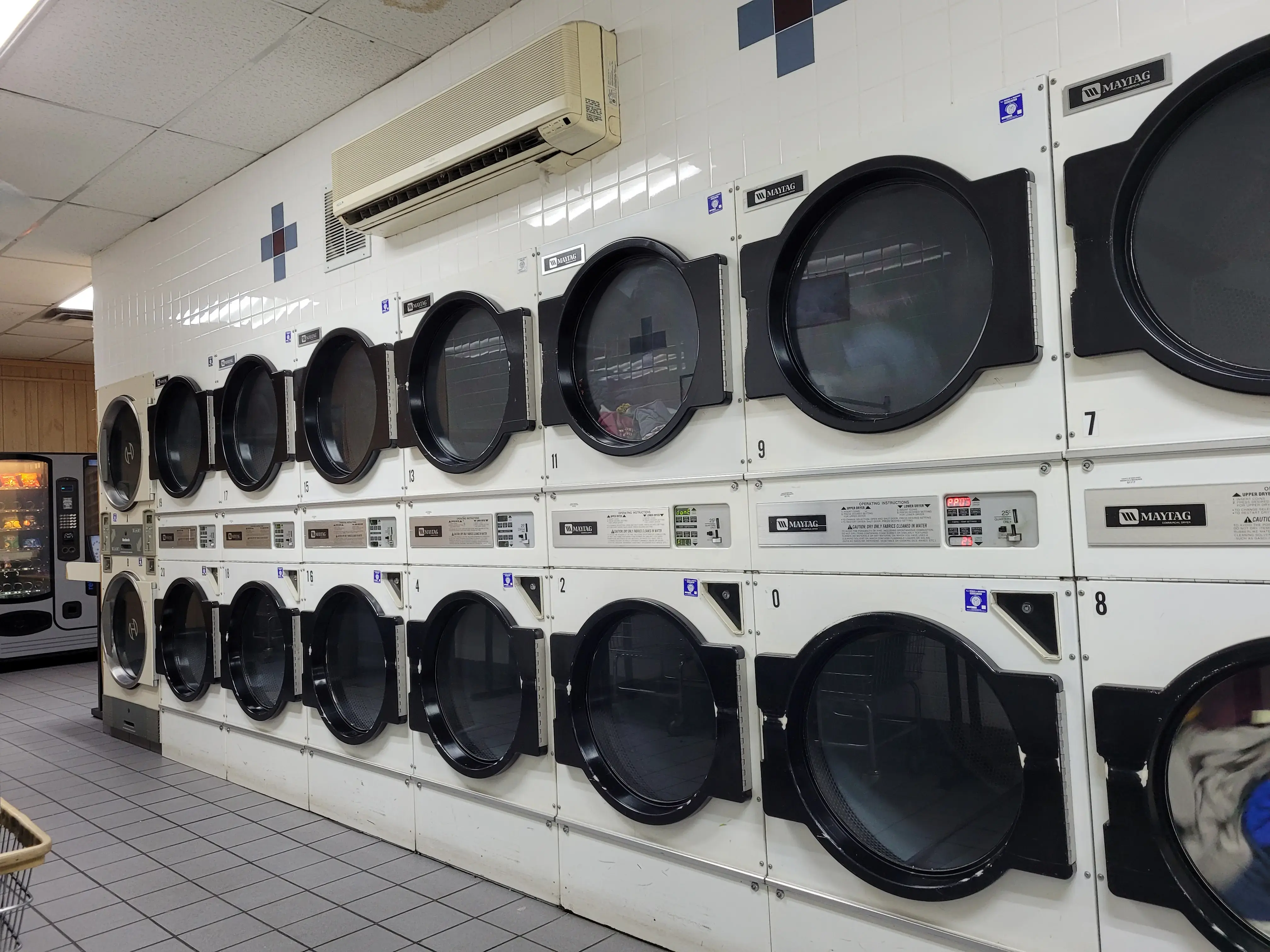 Air Fresh Laundromat - Image 7