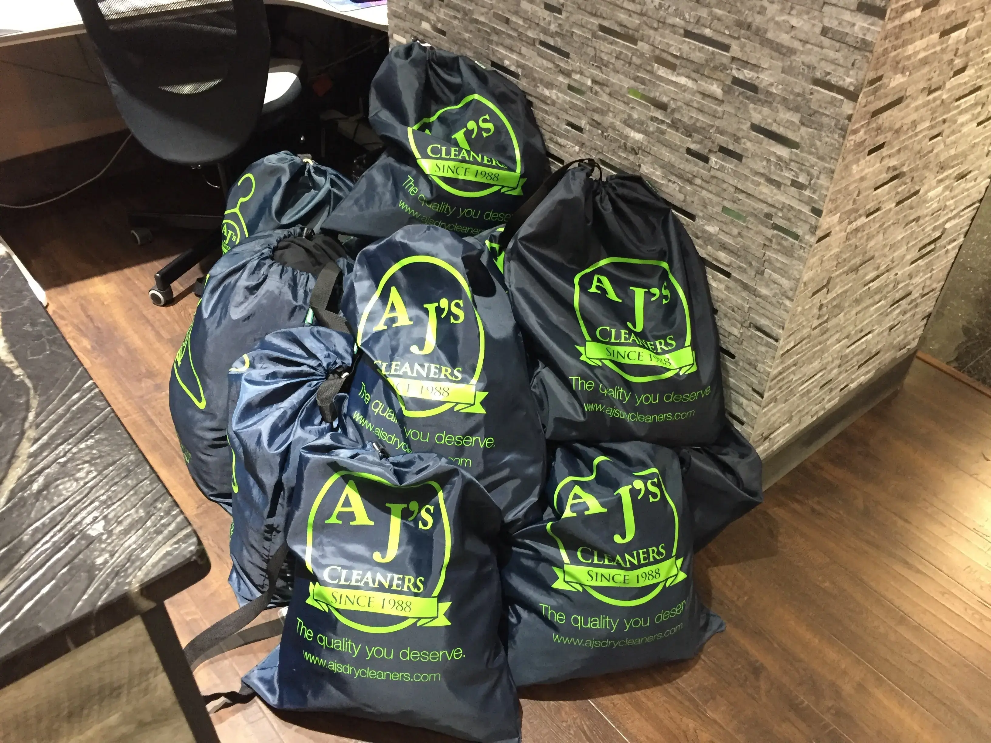 AJ's Cleaners thumbnail 7