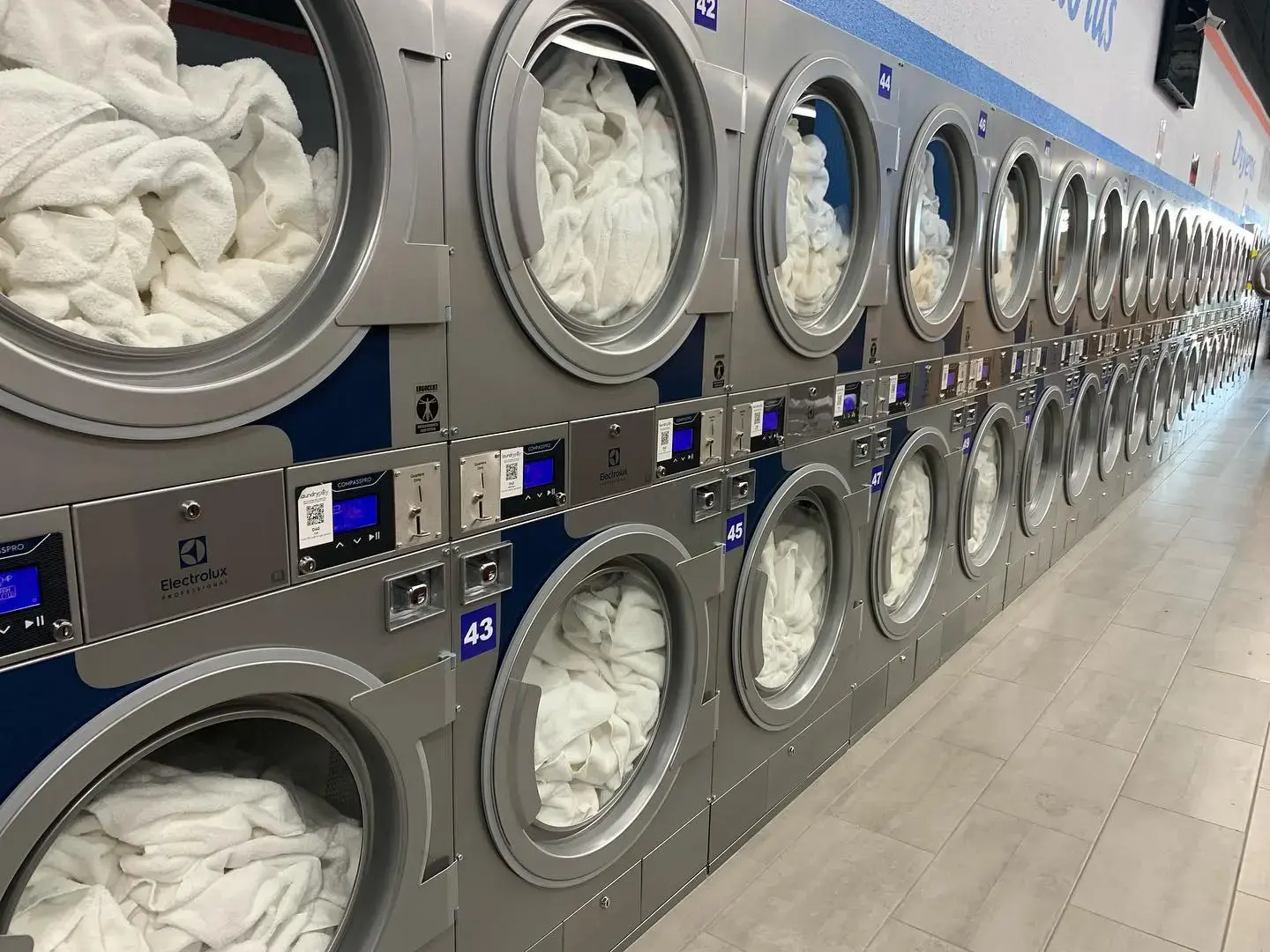 AJ's Laundry Star location